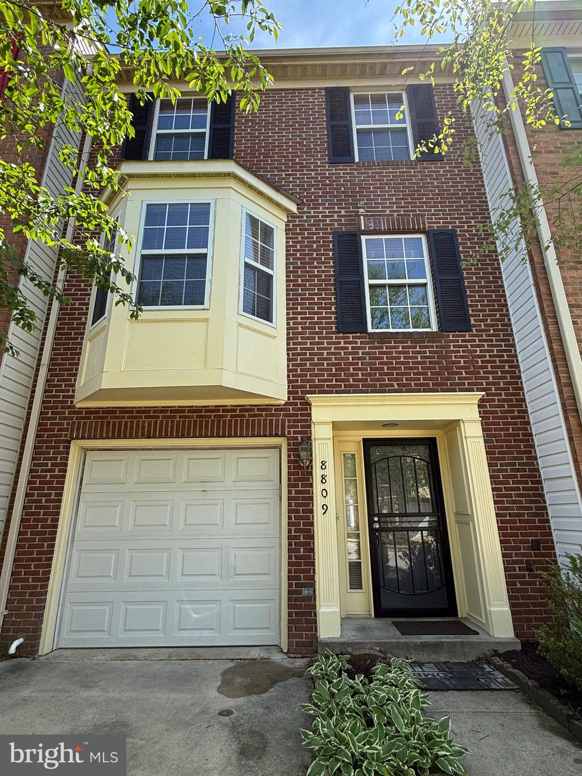 CRISPIN WOODS - Residential Lease