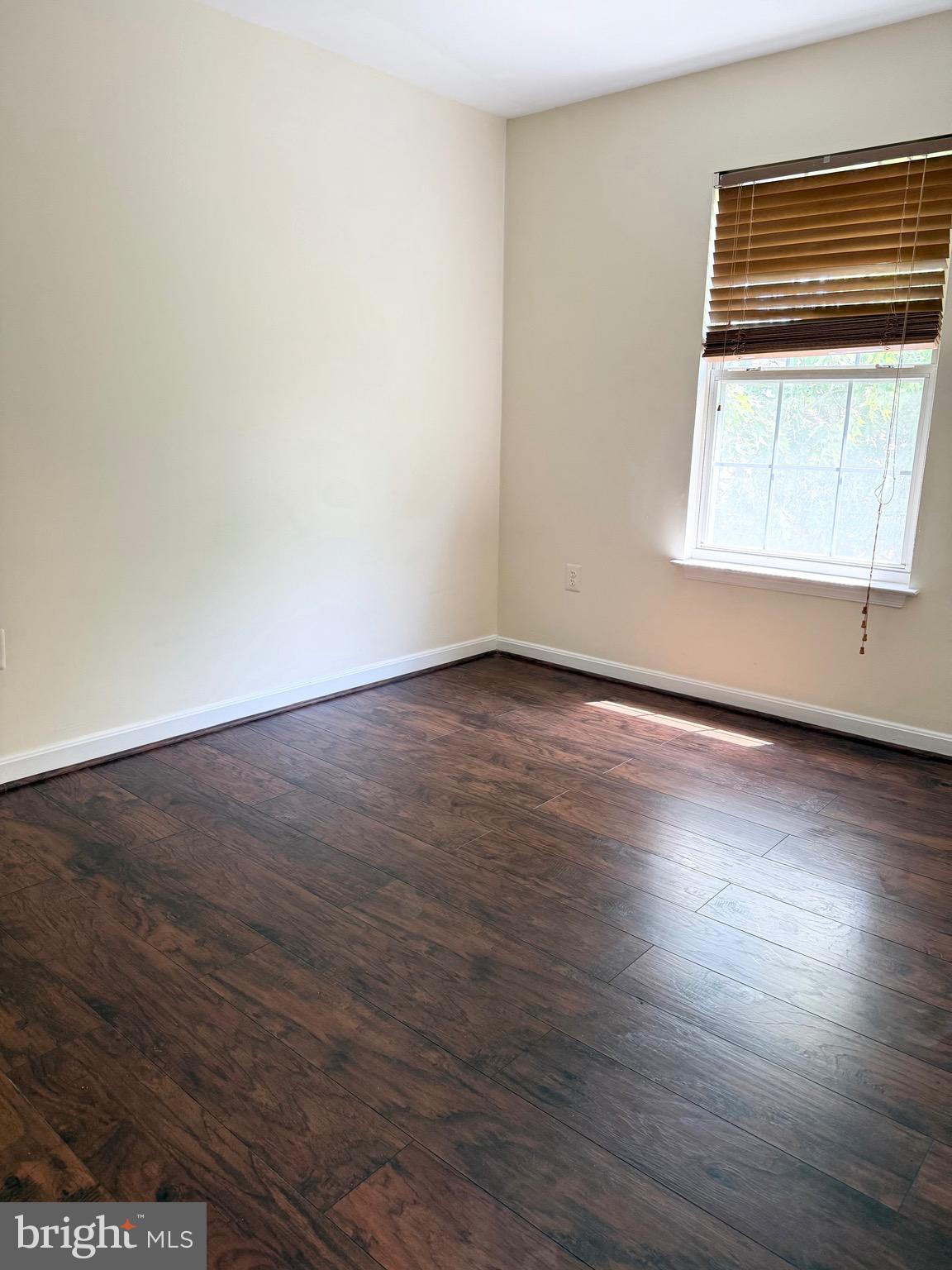 CRISPIN WOODS - Residential Lease