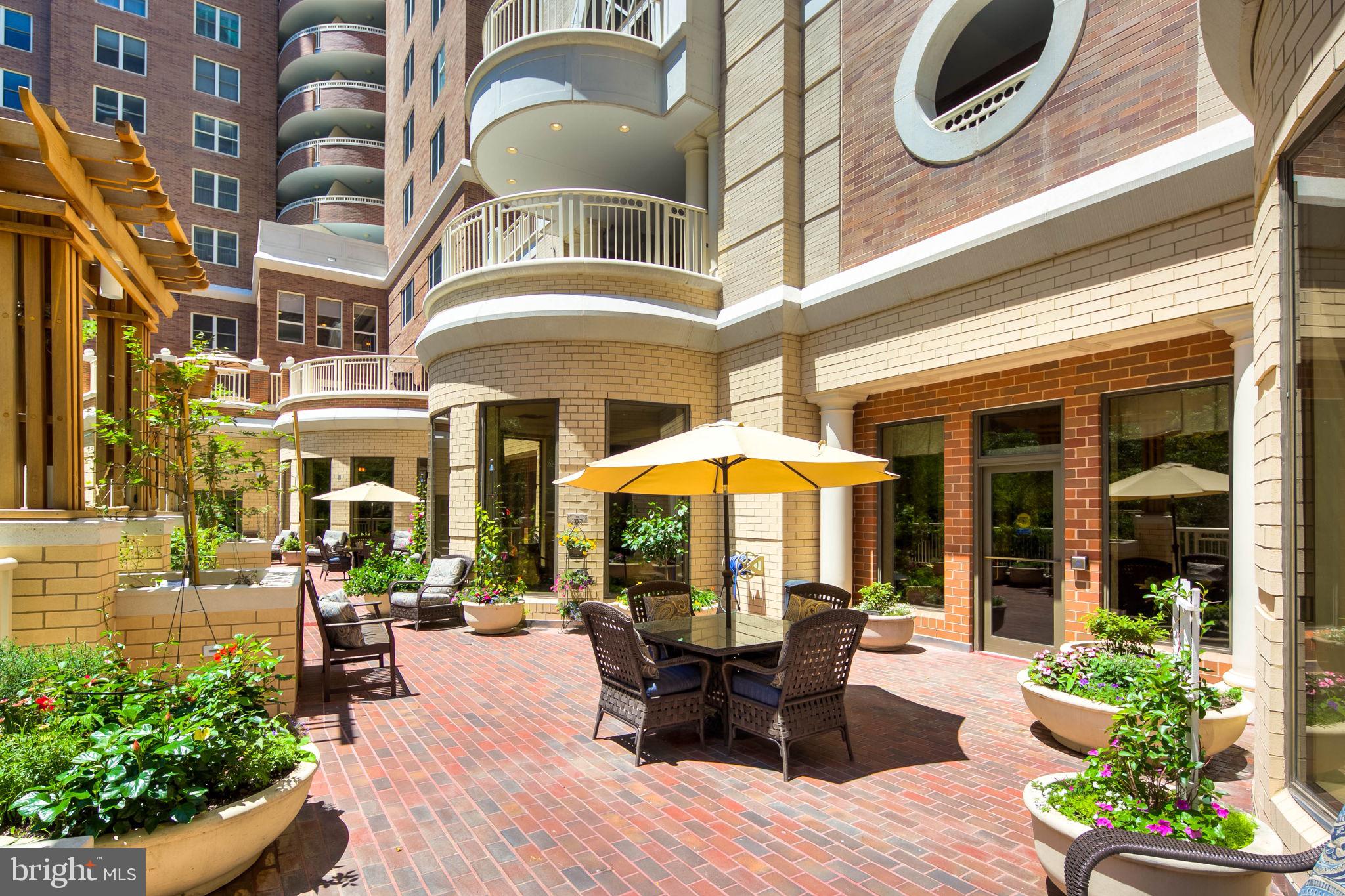 THE JEFFERSON - SUNRISE SENIOR LIVING - Residential