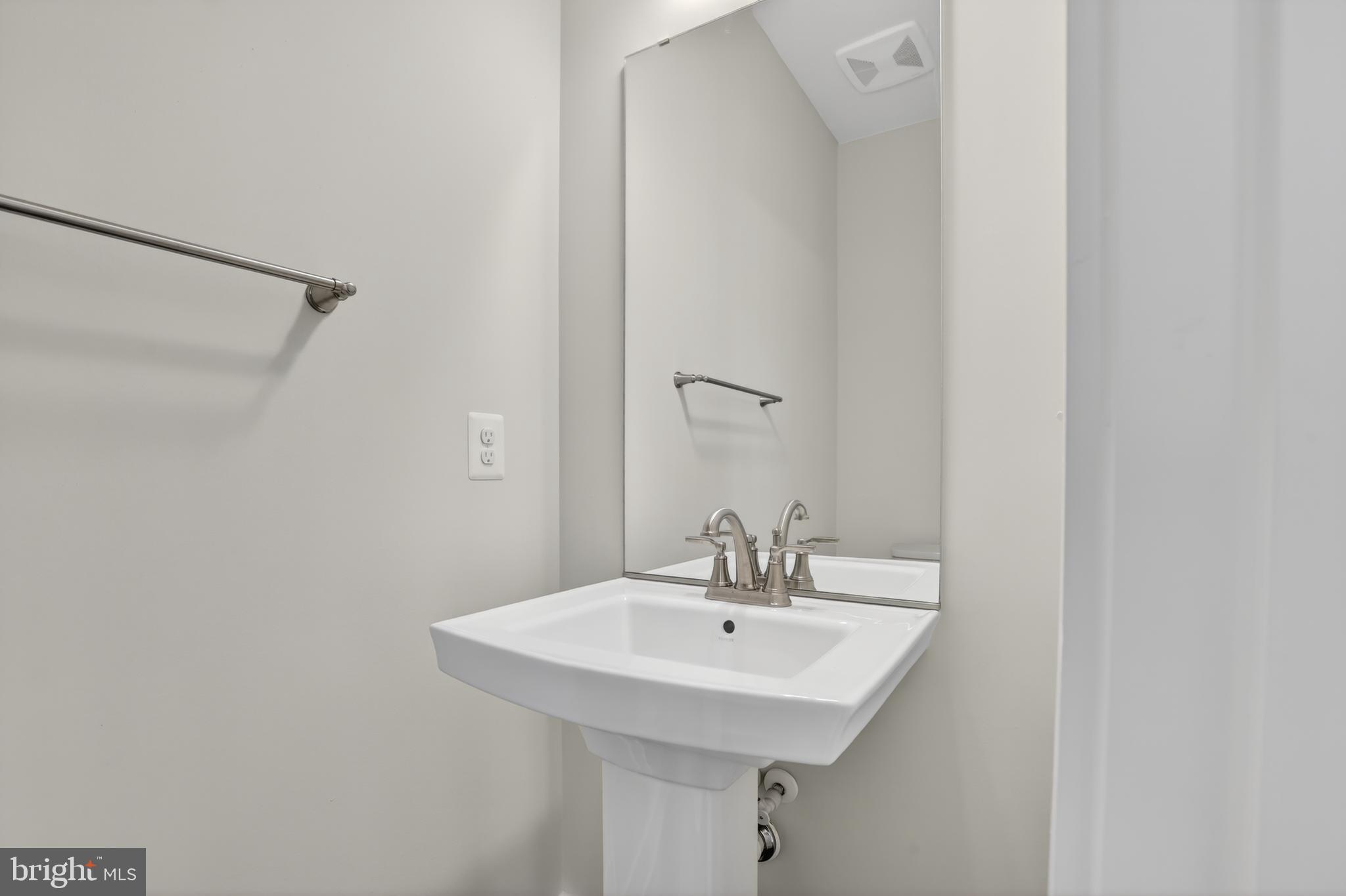 LOCKE LANDING - Residential