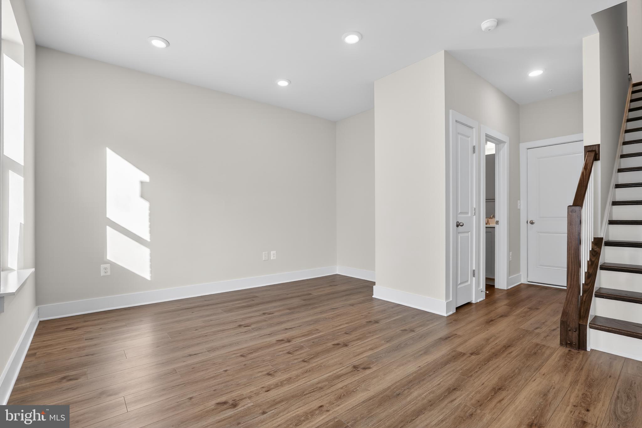 LOCKE LANDING - Residential