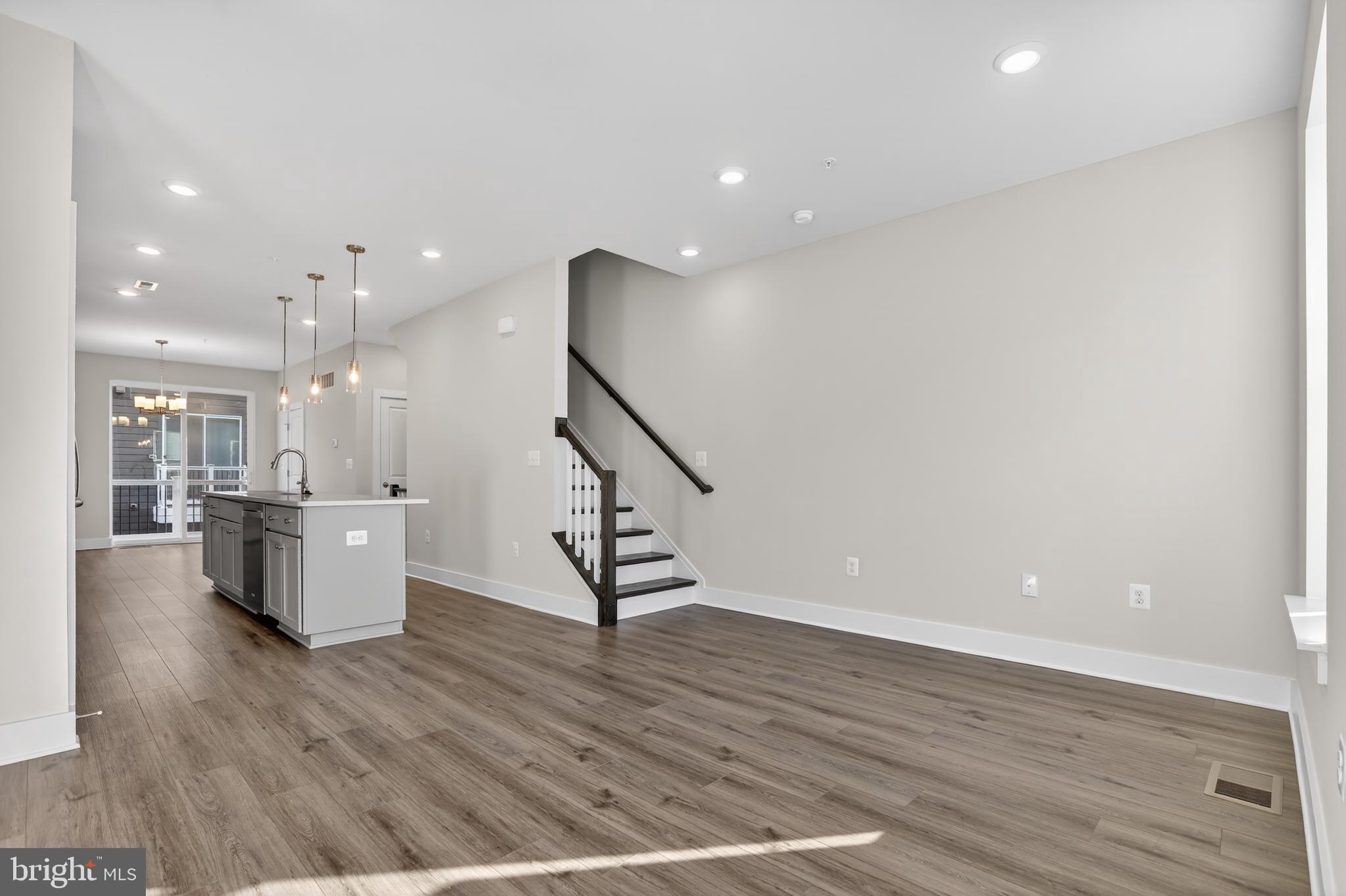 LOCKE LANDING - Residential