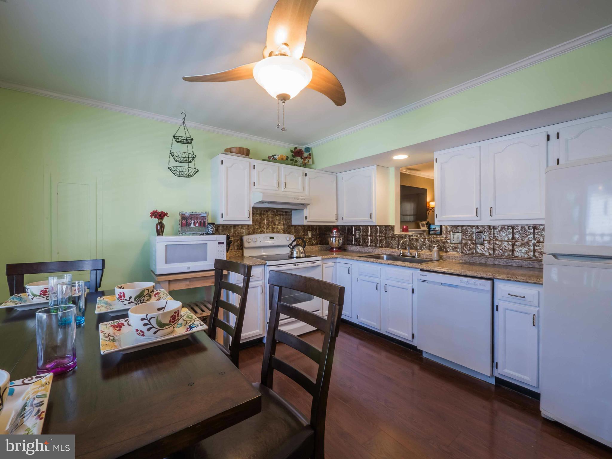 AVALON SHORES - Residential