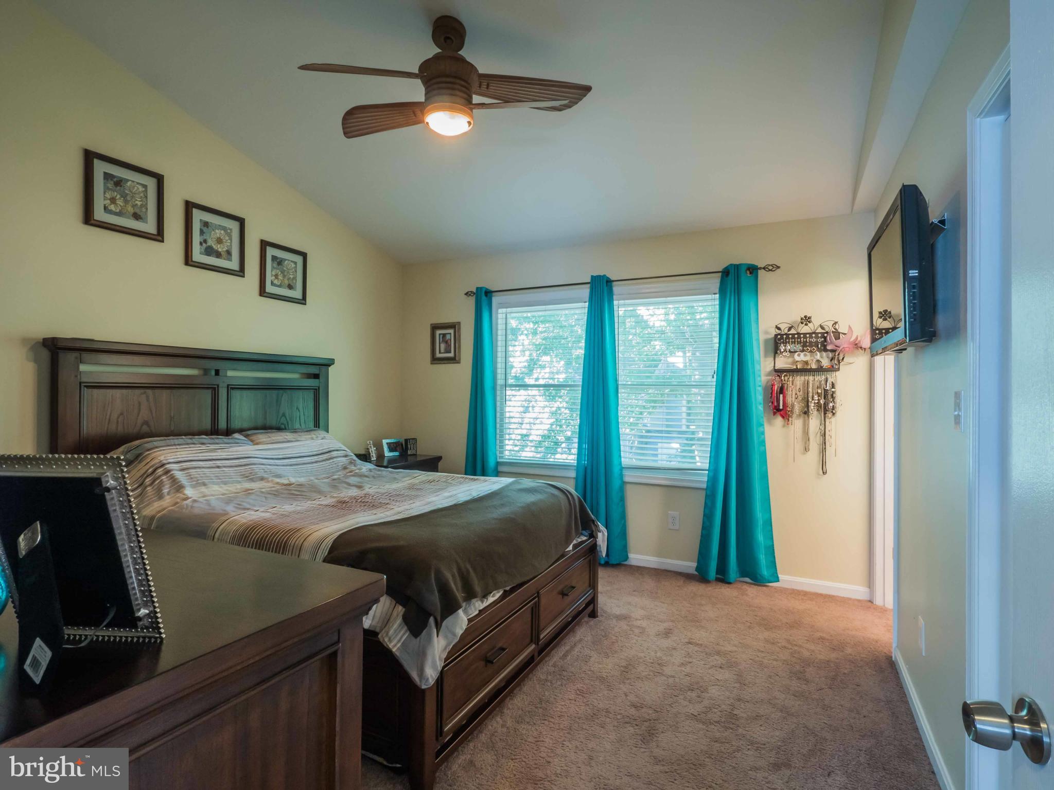 AVALON SHORES - Residential