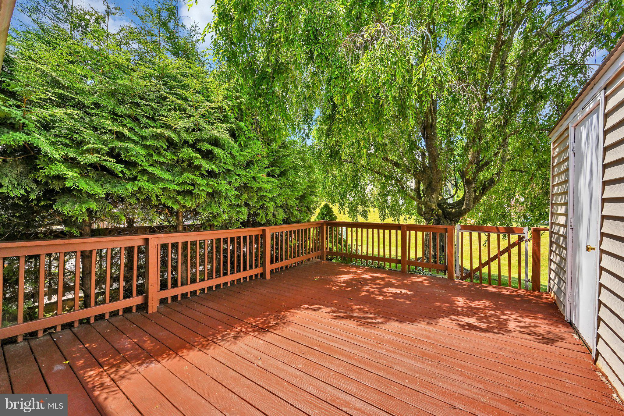 BEAVER RUN KNOLL - Residential