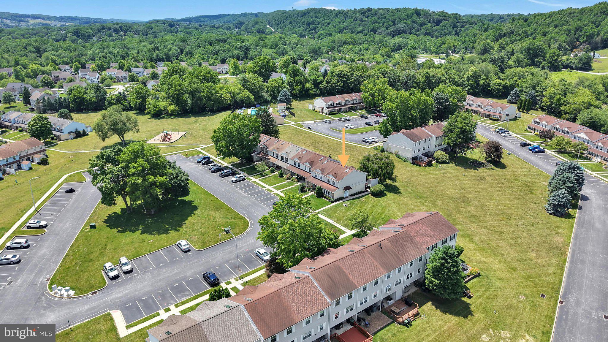 BEAVER RUN KNOLL - Residential