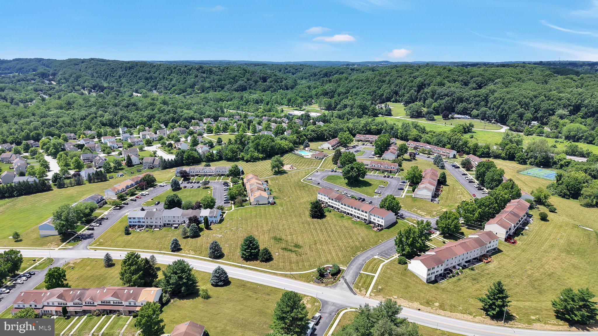 BEAVER RUN KNOLL - Residential
