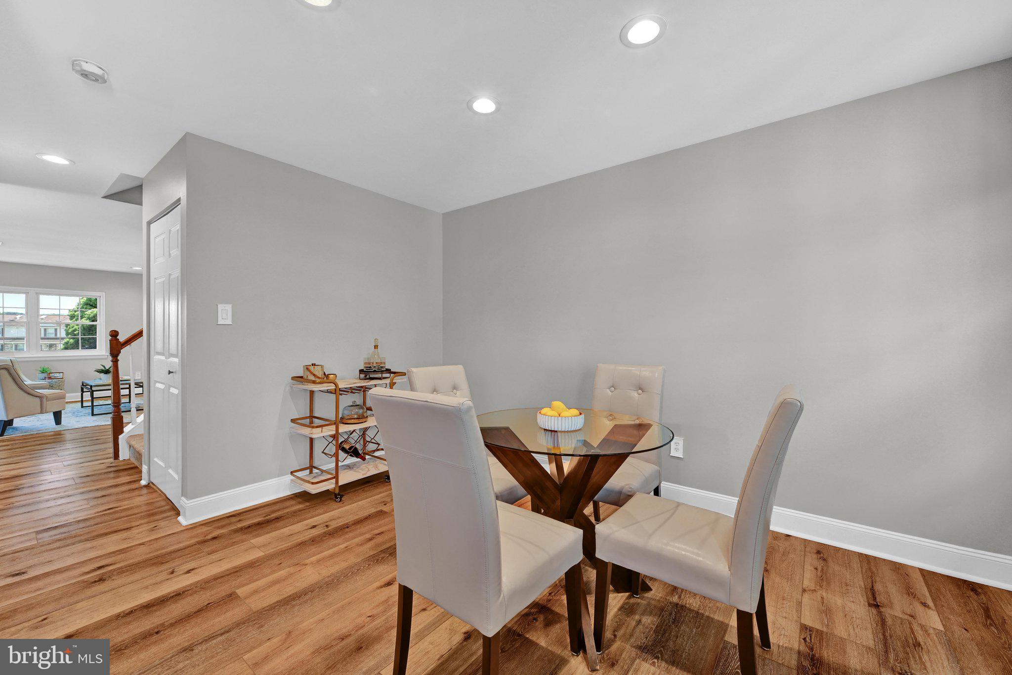 BEAVER RUN KNOLL - Residential