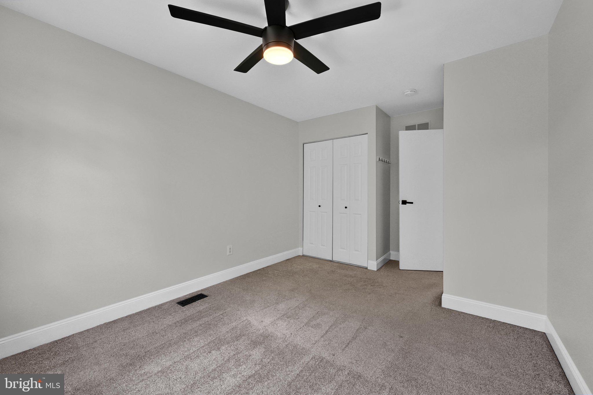BEAVER RUN KNOLL - Residential