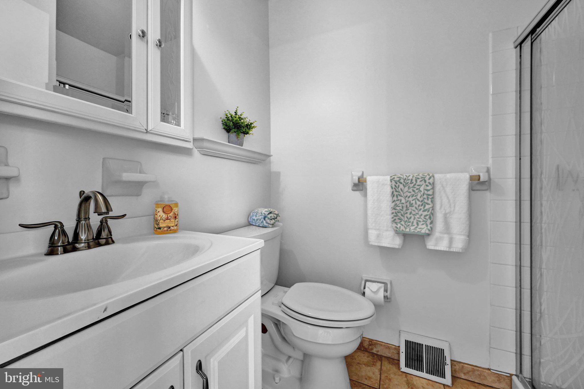 BEAVER RUN KNOLL - Residential