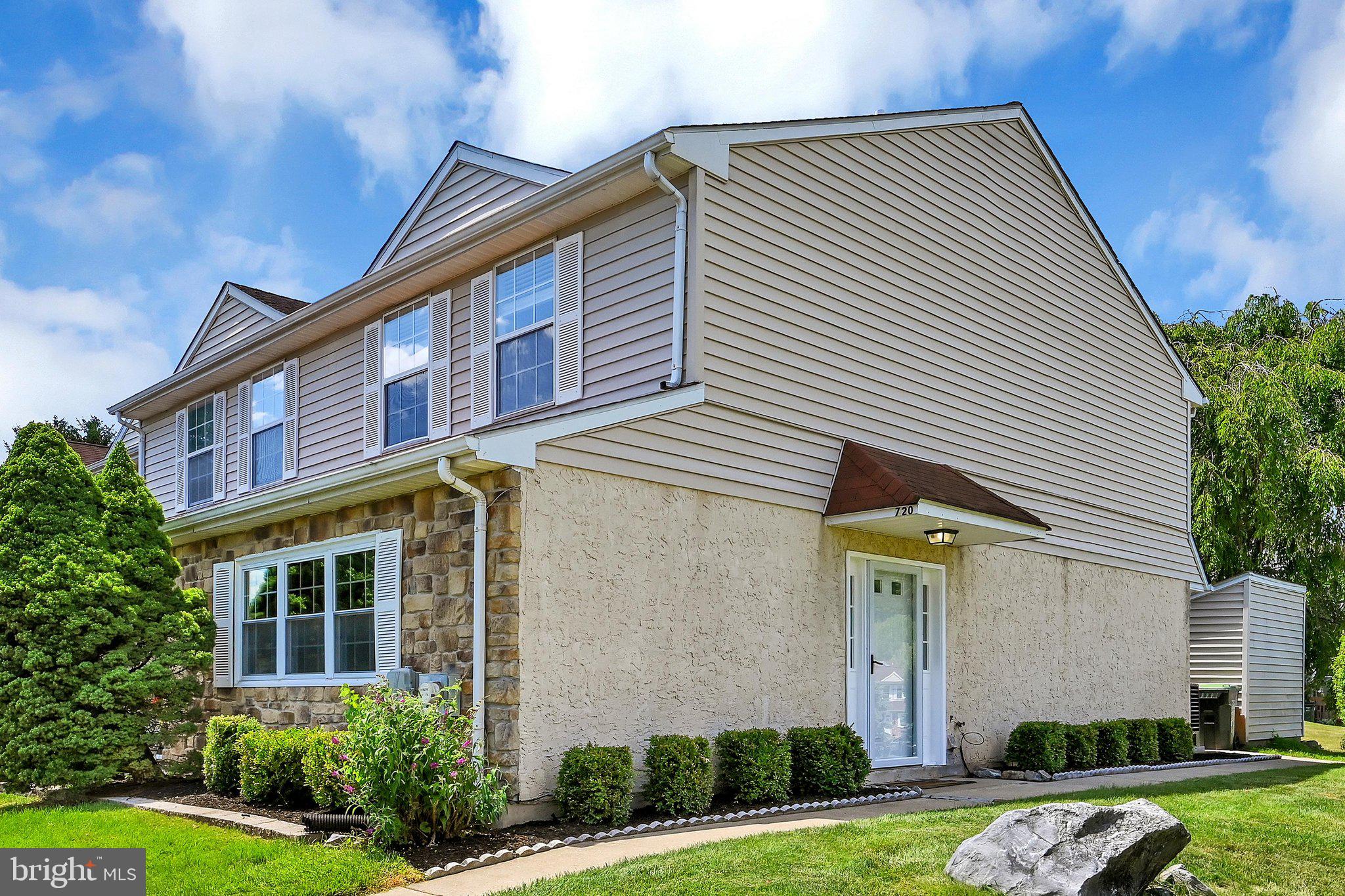 BEAVER RUN KNOLL - Residential