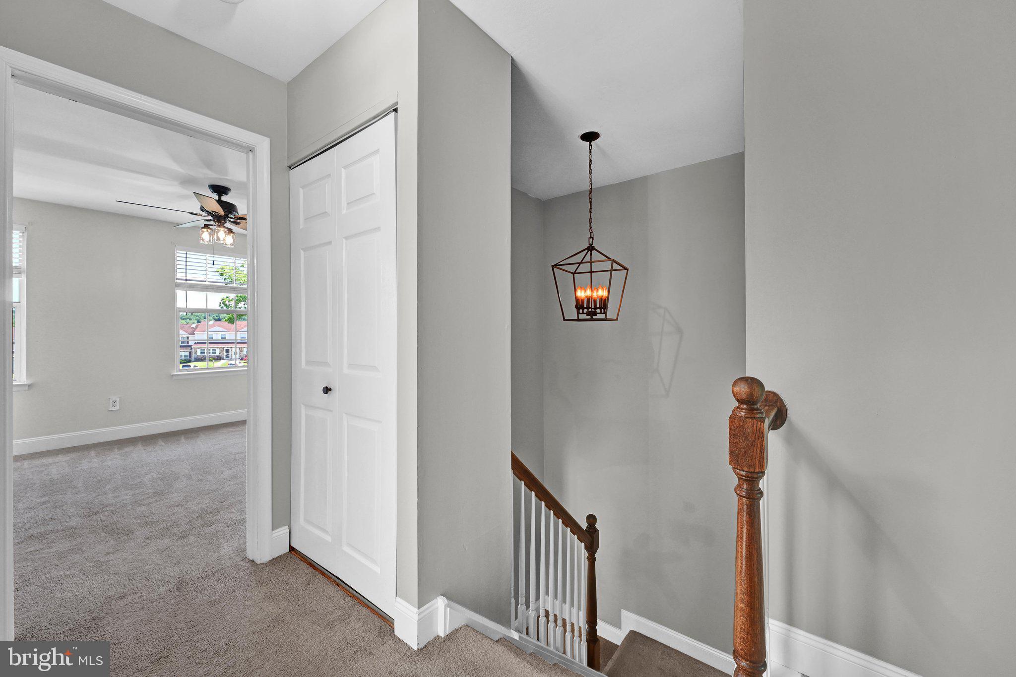 BEAVER RUN KNOLL - Residential