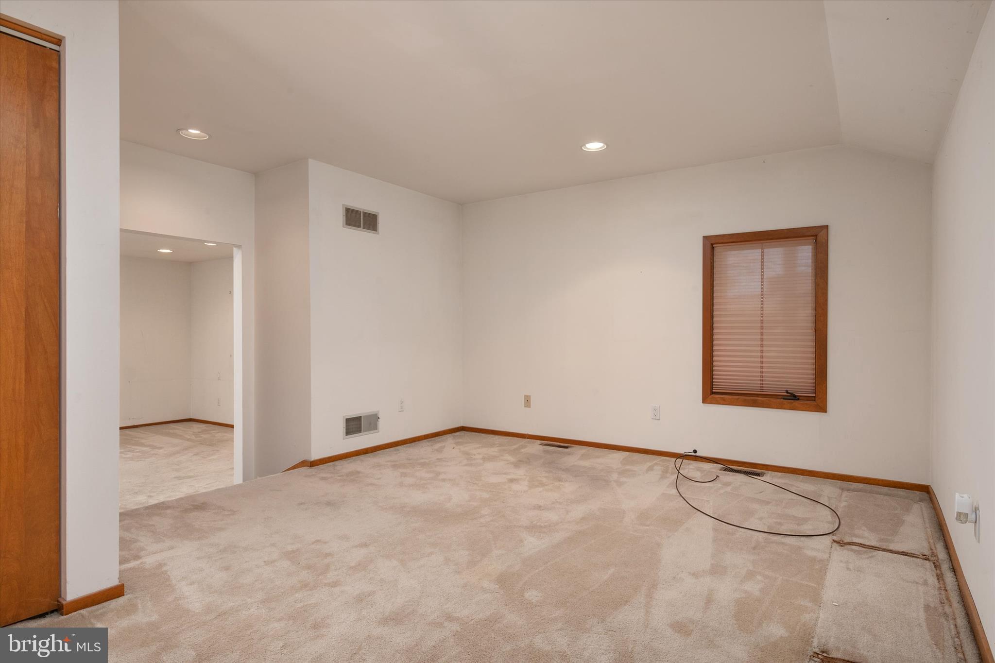 BROADVIEW ESTATES - Residential