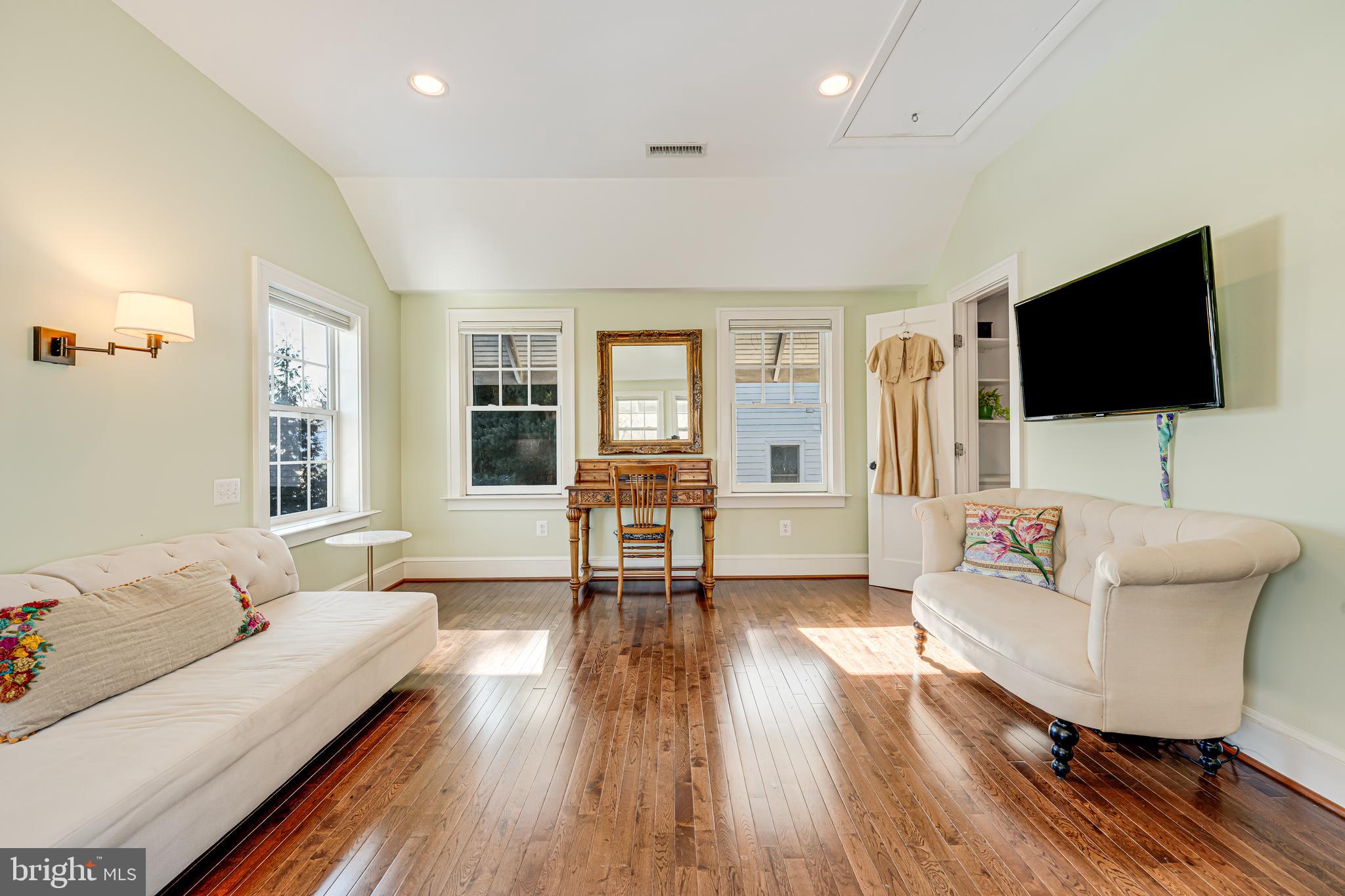 CHERRYDALE - Residential