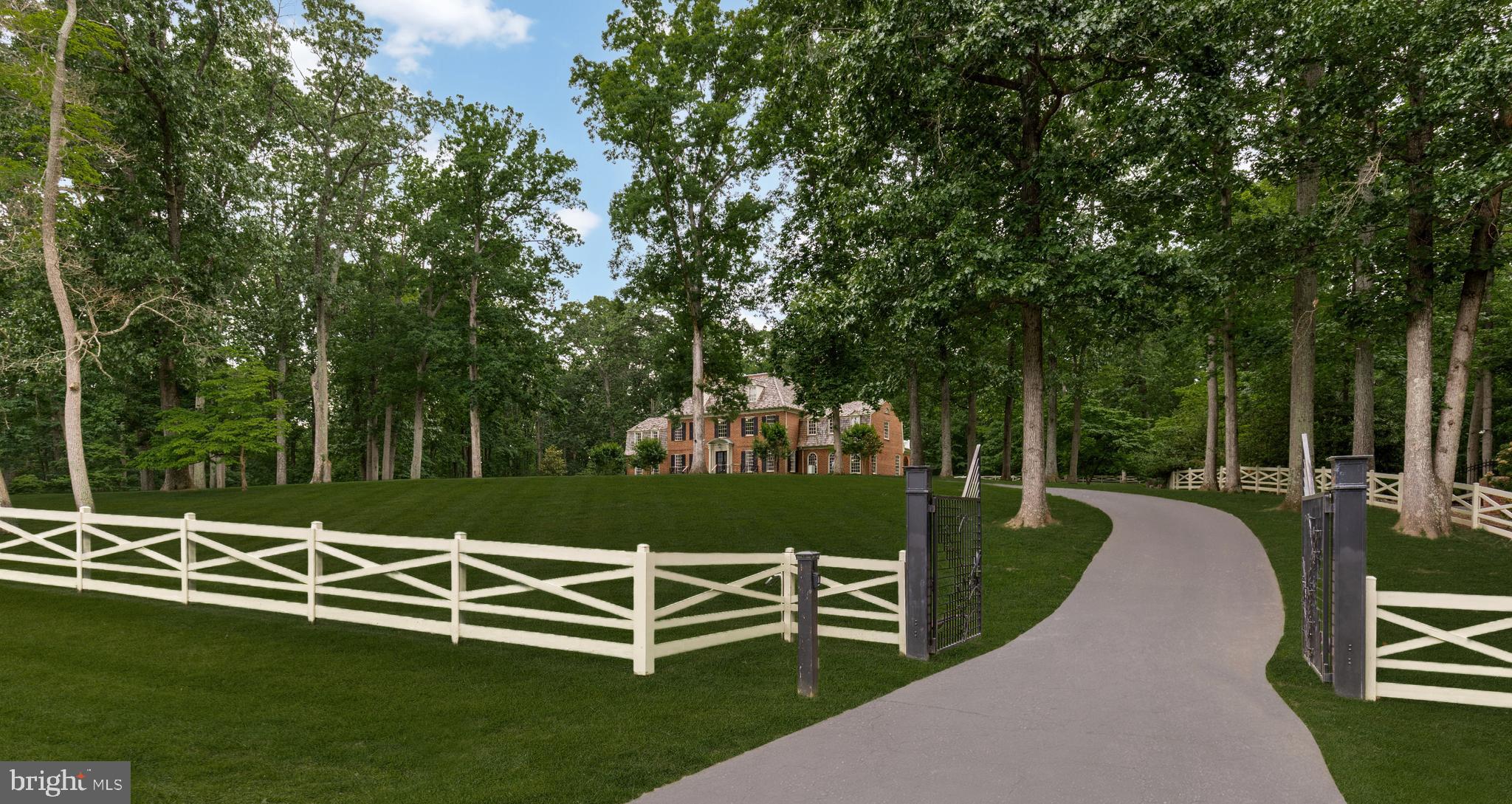 RIVE GAUCHE ESTATES - Residential