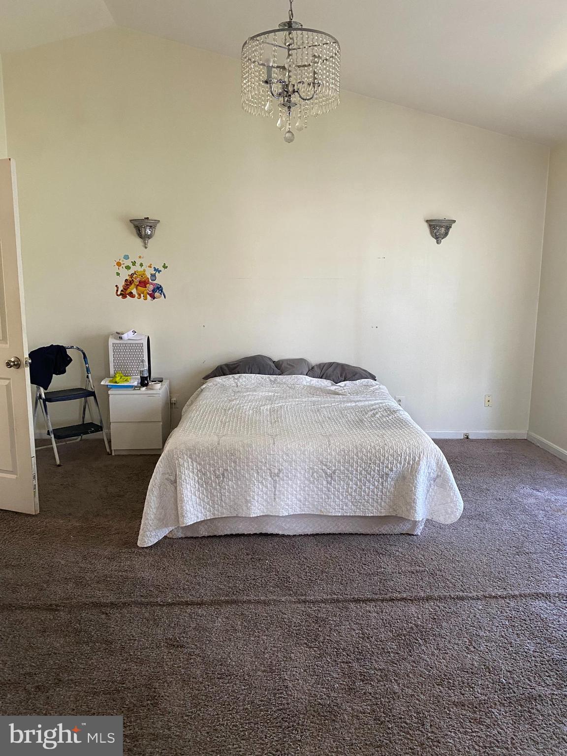 GRETTAS ADDN TO RIVERDAL - Residential