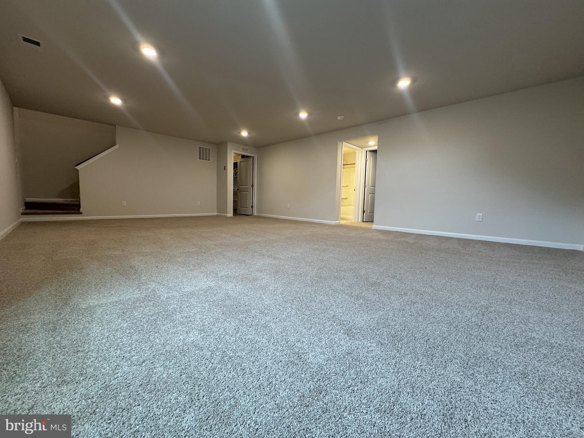POTTSGROVE HUNT - Residential