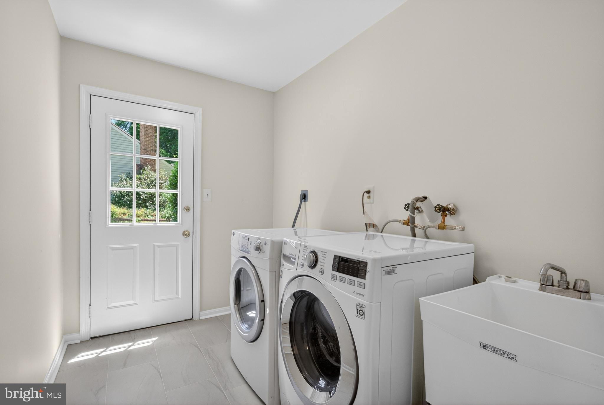 CLARKS CROSSING - Residential