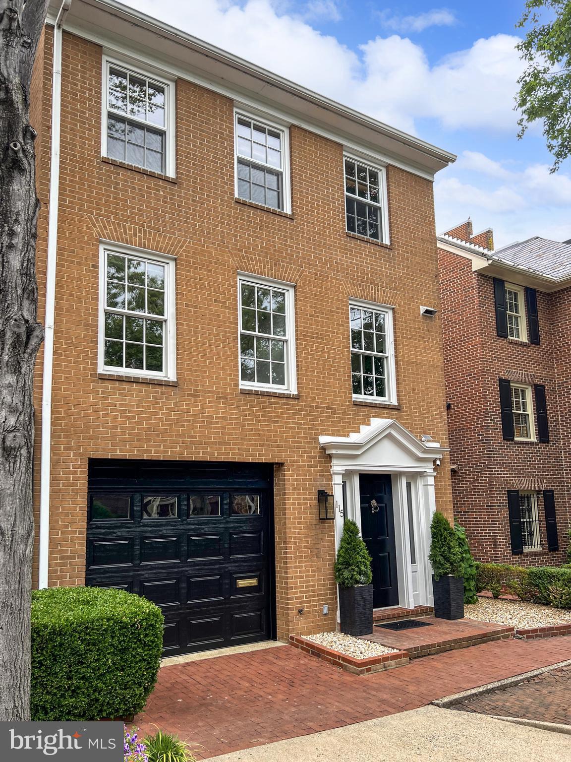 BRANDT TOWNHOUSE - Residential