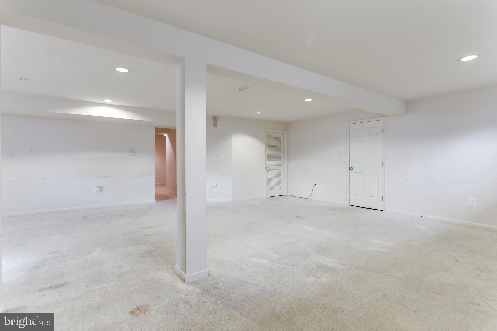 CHARLES CROSSING - Residential