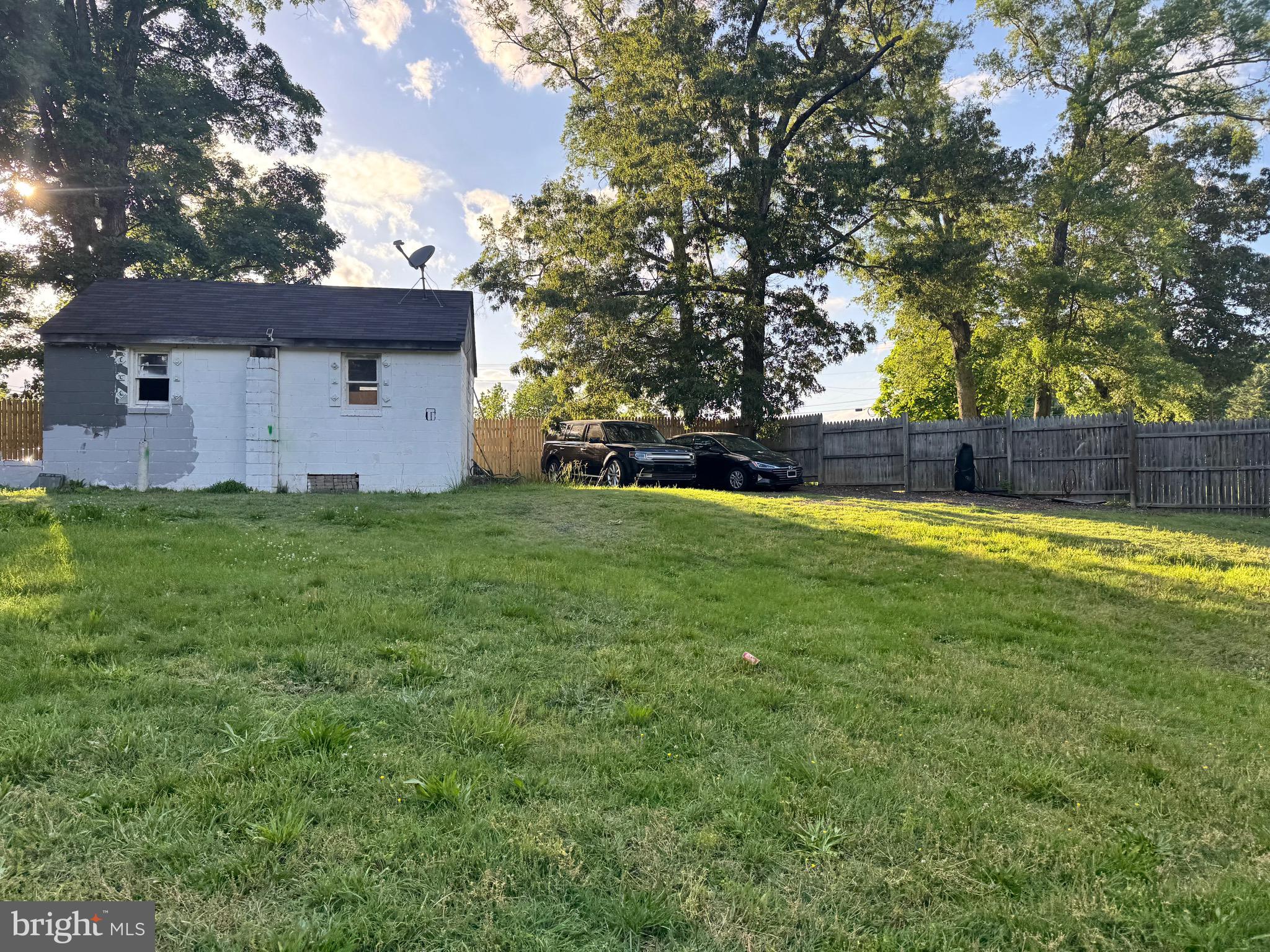 Prime land for sale at 9789 Proctor Place, Waldorf, MD! This highly desirable area offers a unique opportunity. The property comes with an existing structure, providing a great head - start for your project. Sitting on OVER an acre!!! 

Most of the land has been cleared, and it's covered with gravel, which simplifies the construction process. Whether you're envisioning a cozy family home, a modern retreat, or a custom - built mansion, this is the perfect canvas to bring your dream home to life.

Don't miss out on this chance to own a piece of land in one of Waldorf's desirable locations.