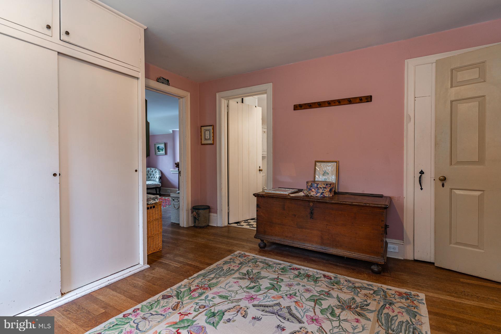 WOODSIDE - Residential