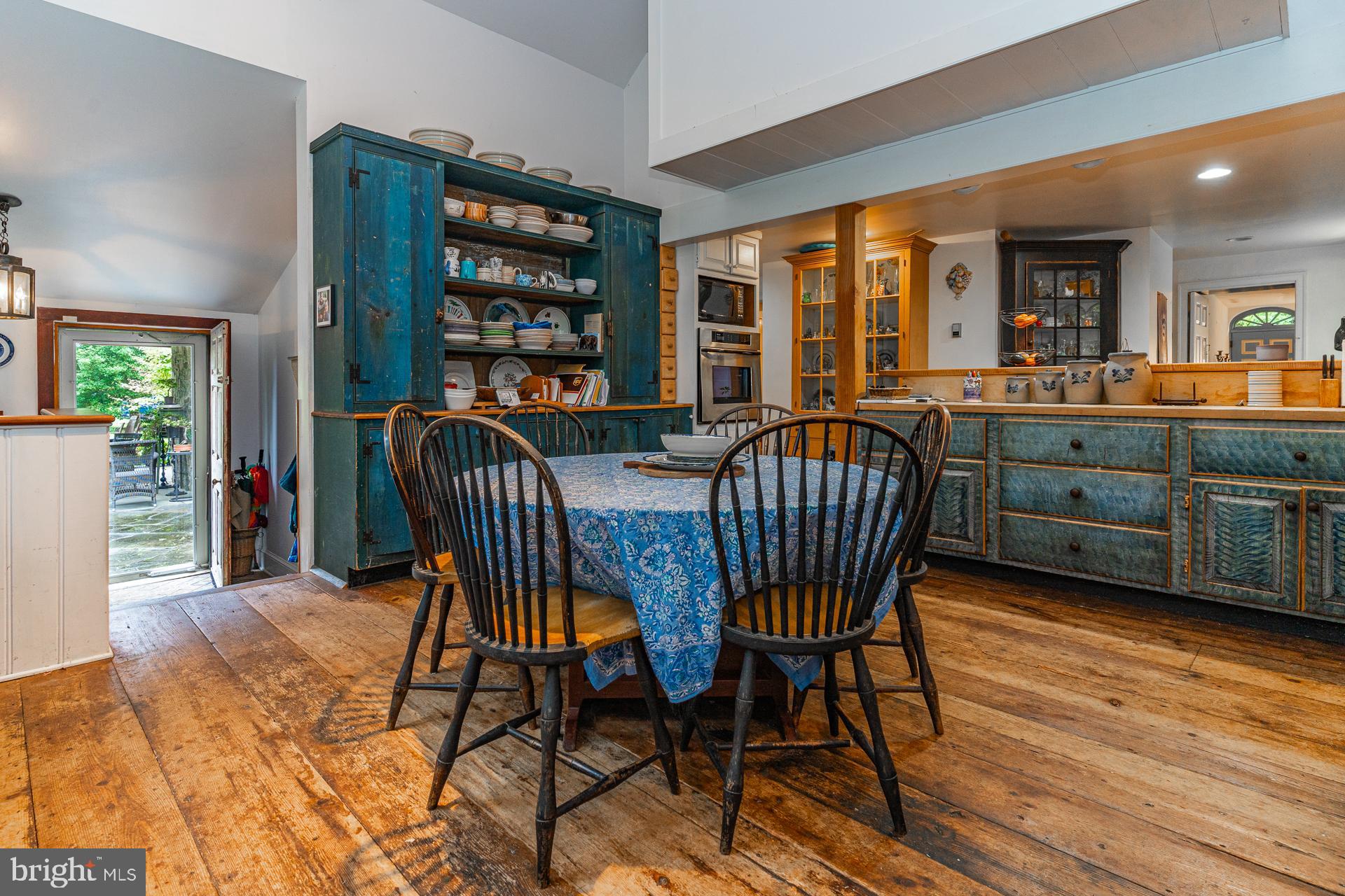 WOODSIDE - Residential