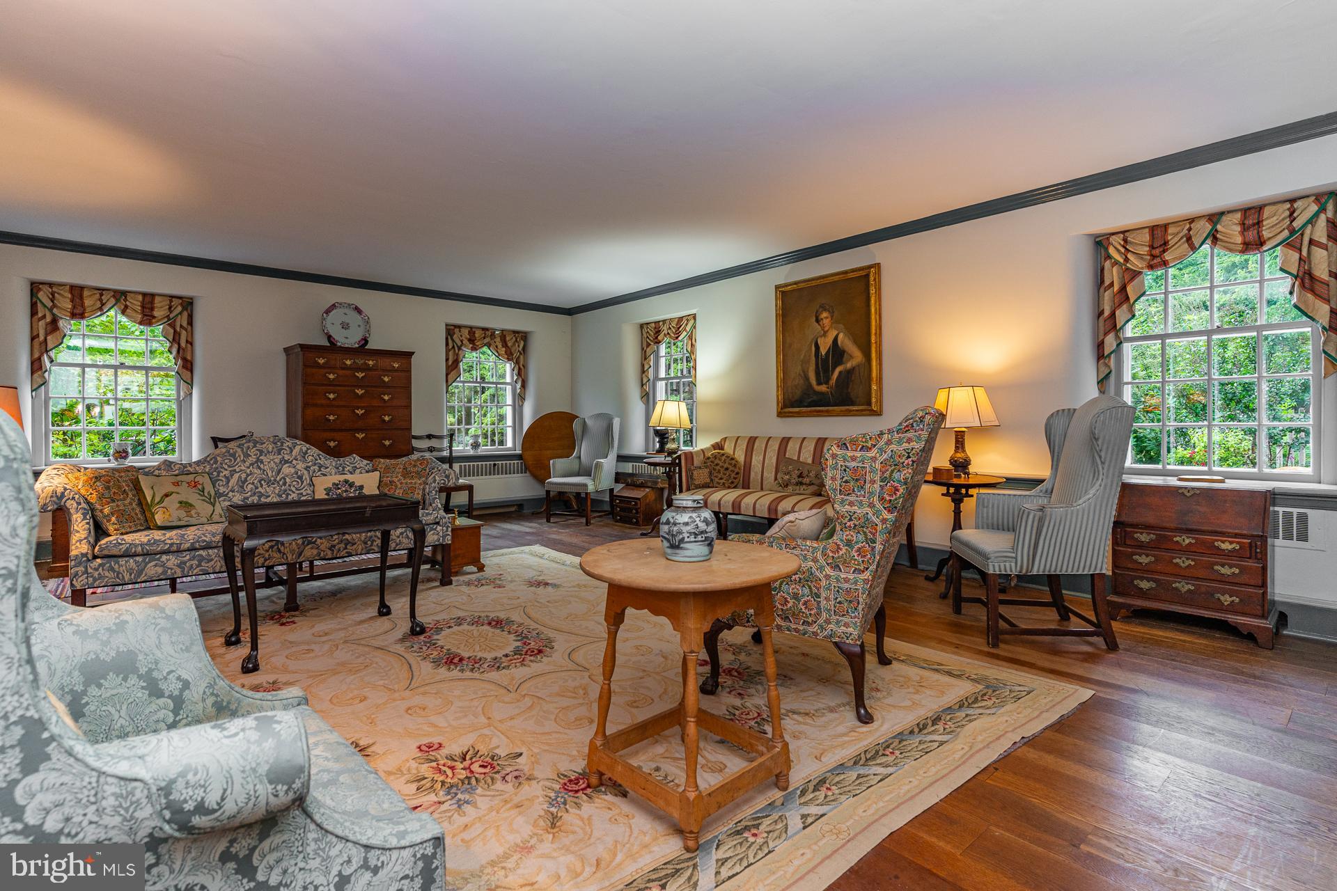 WOODSIDE - Residential