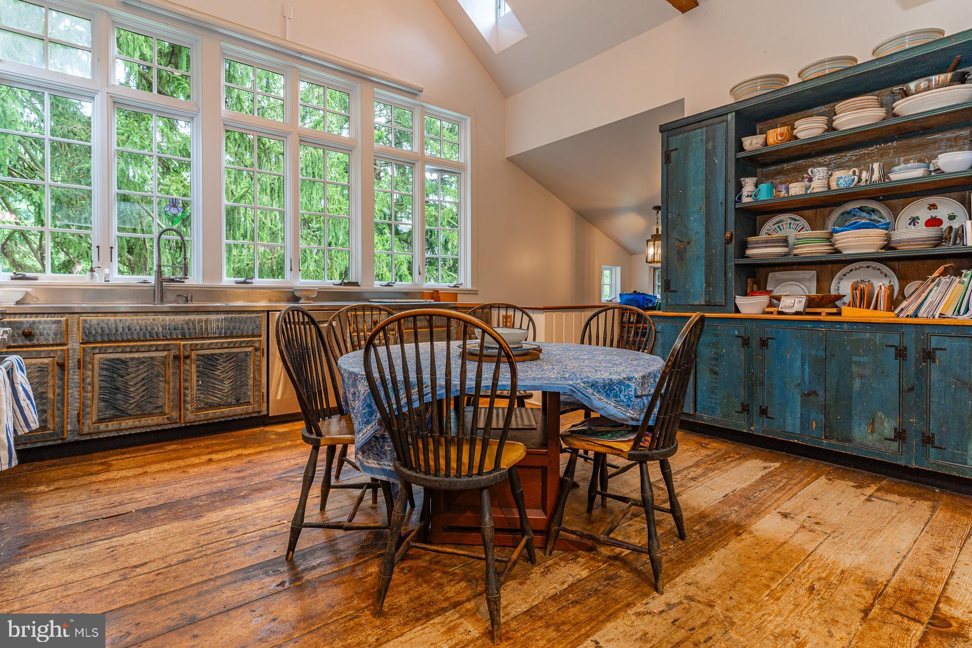 WOODSIDE - Residential