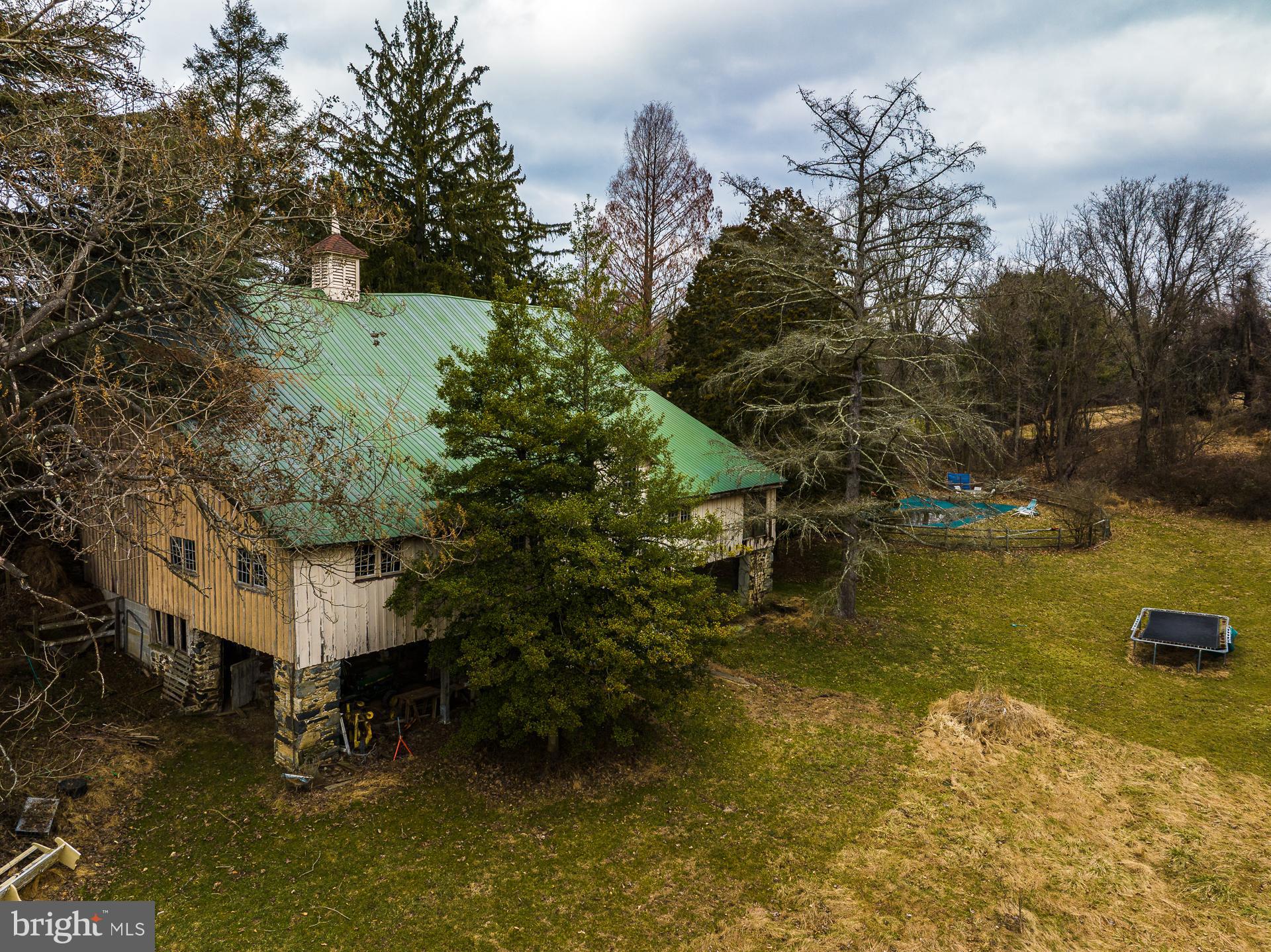 WOODSIDE - Residential