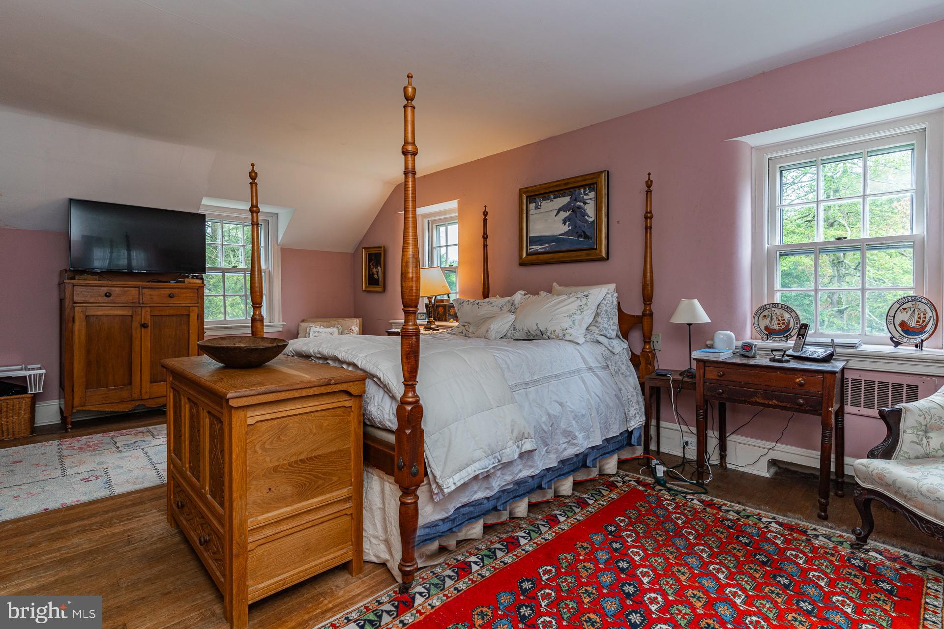 WOODSIDE - Residential