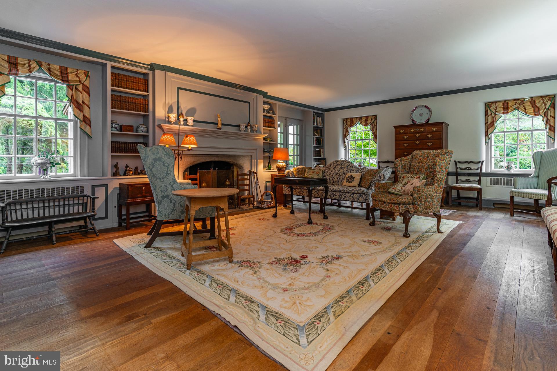 WOODSIDE - Residential