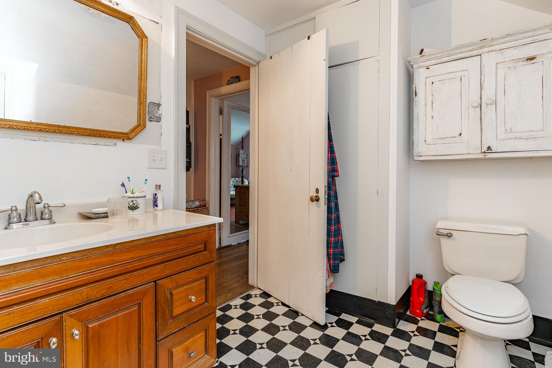 WOODSIDE - Residential