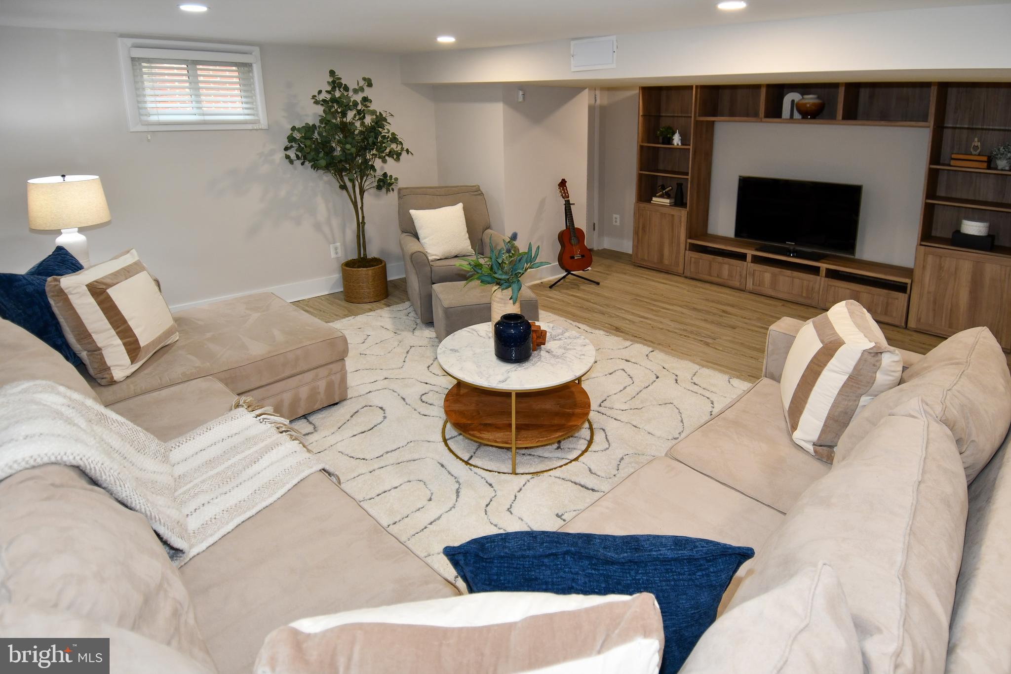 HOMEWOOD - Residential