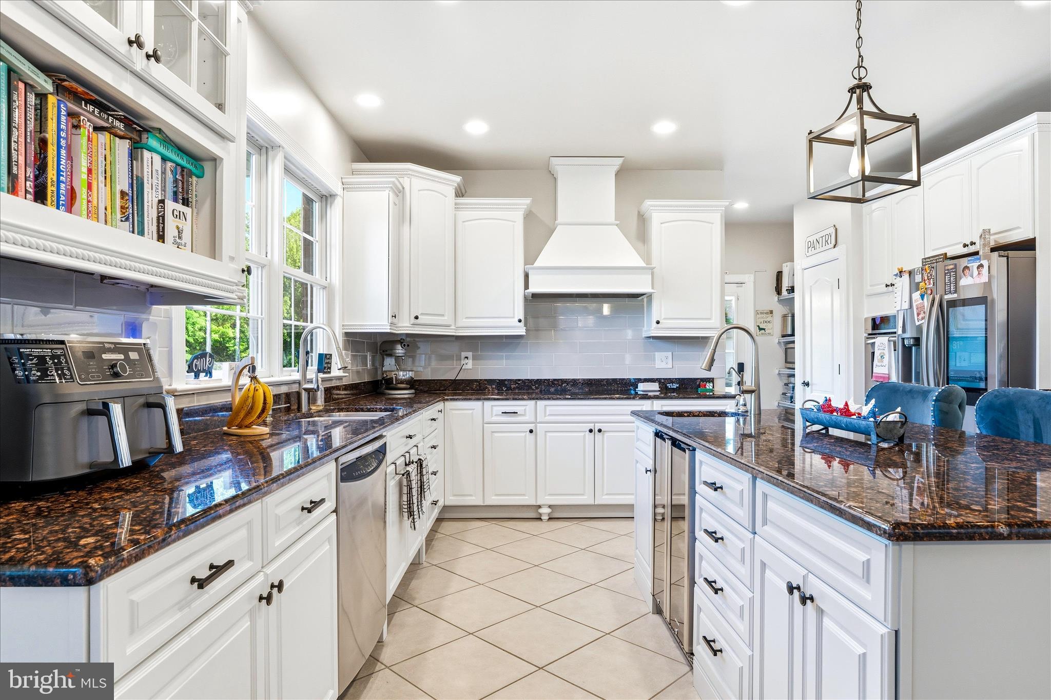 BLACK ROCK ESTATES - Residential