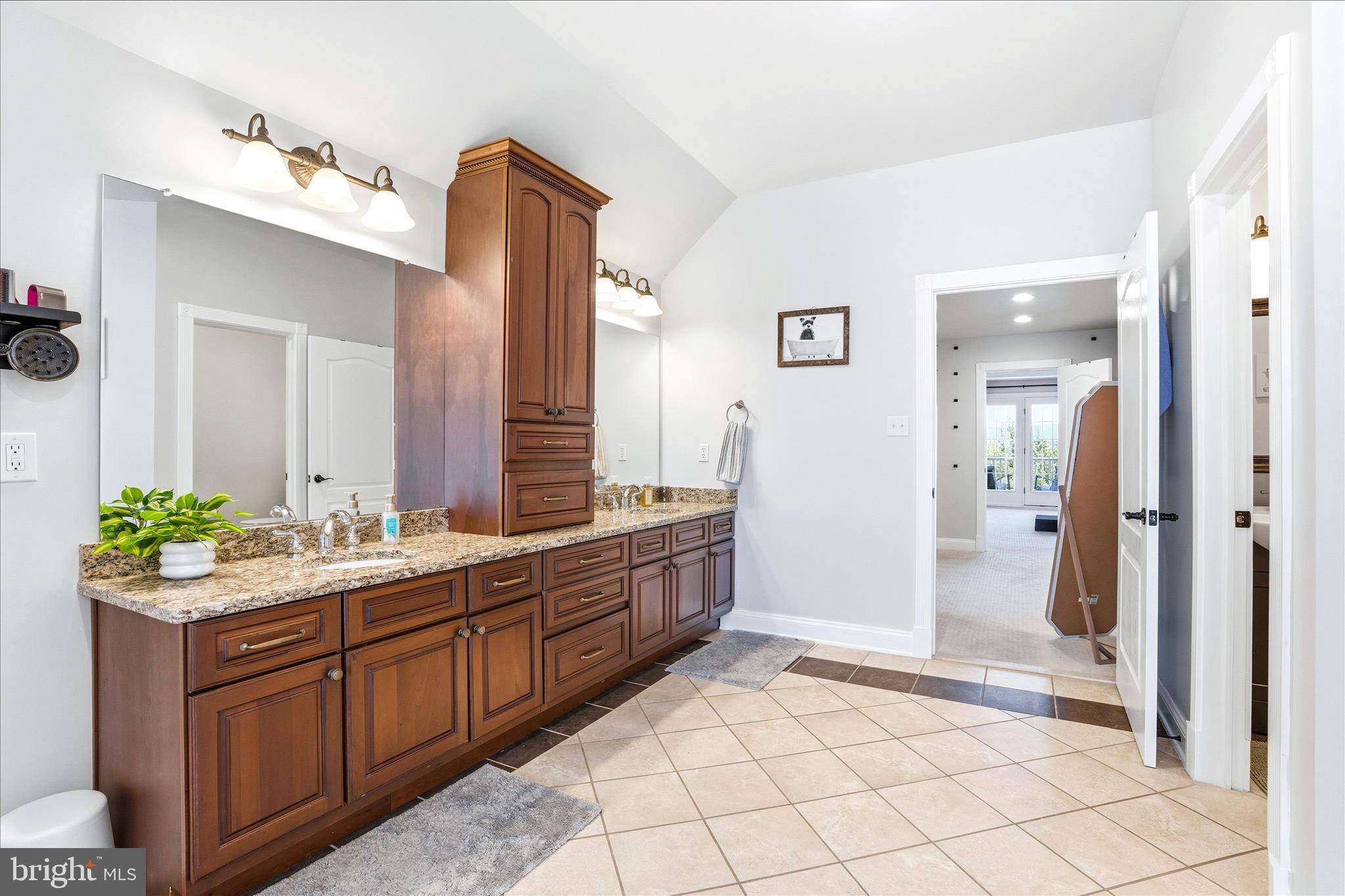 BLACK ROCK ESTATES - Residential