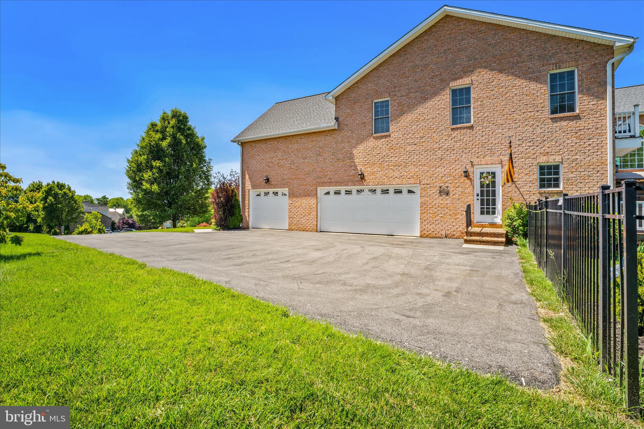 BLACK ROCK ESTATES - Residential