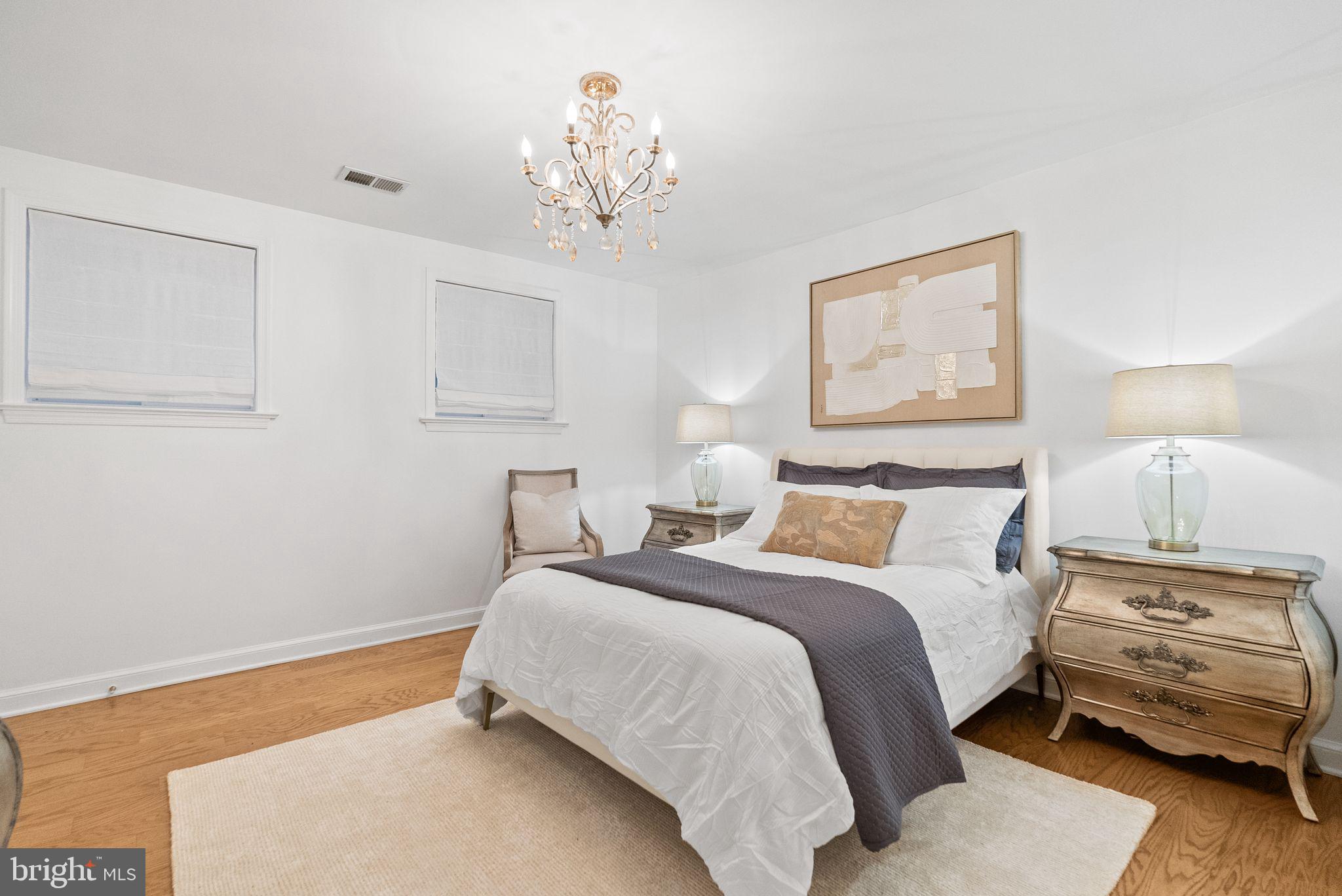 FOXHALL - Residential