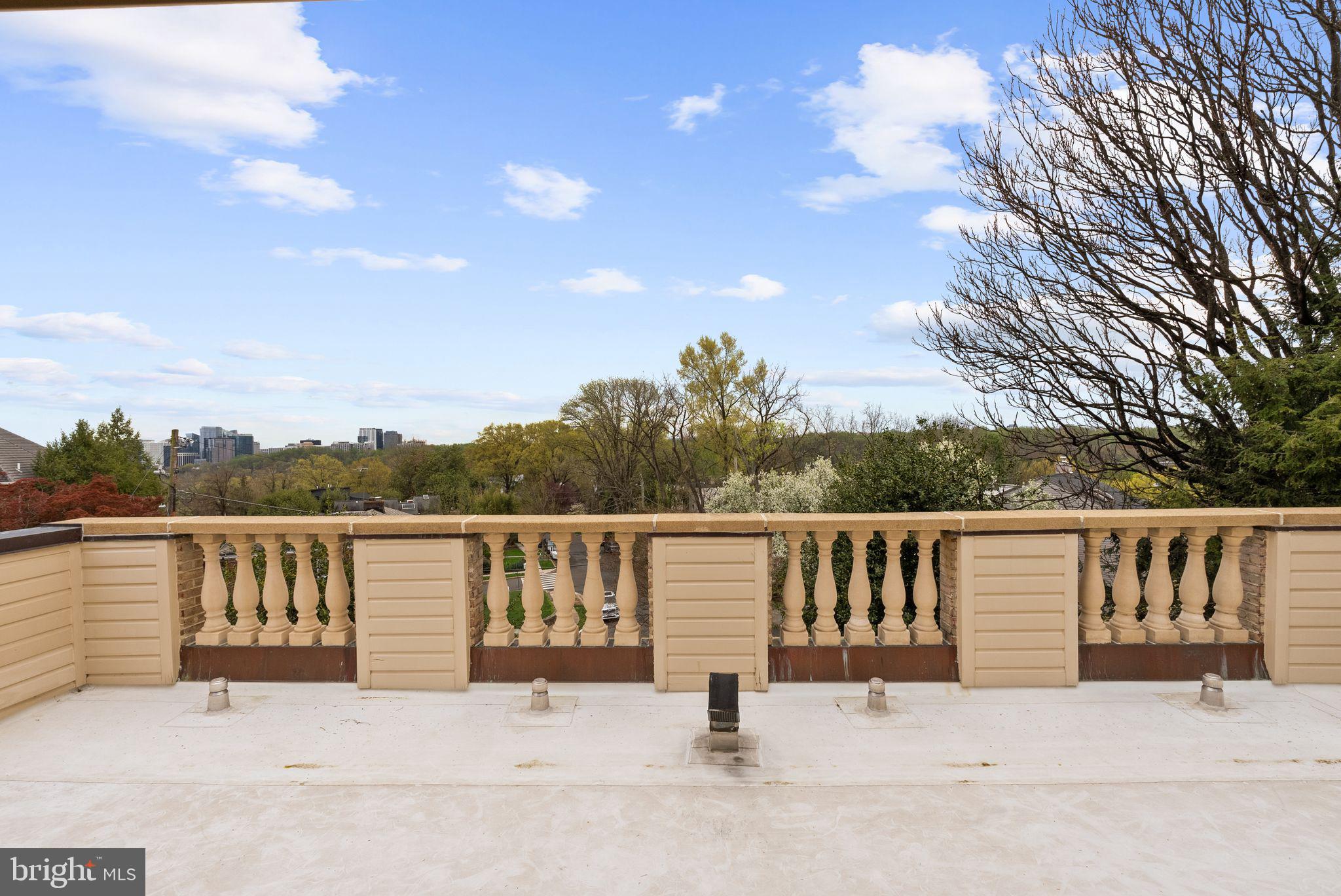 FOXHALL - Residential