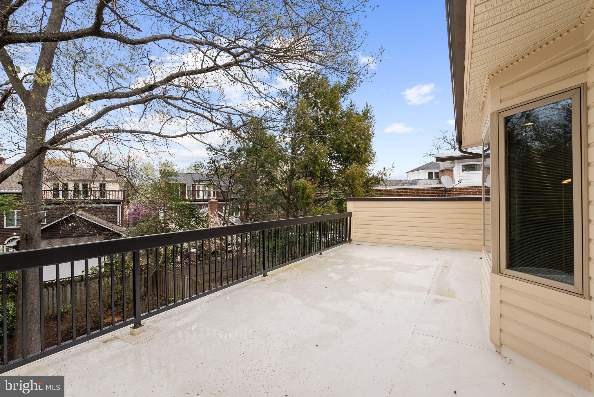 FOXHALL - Residential