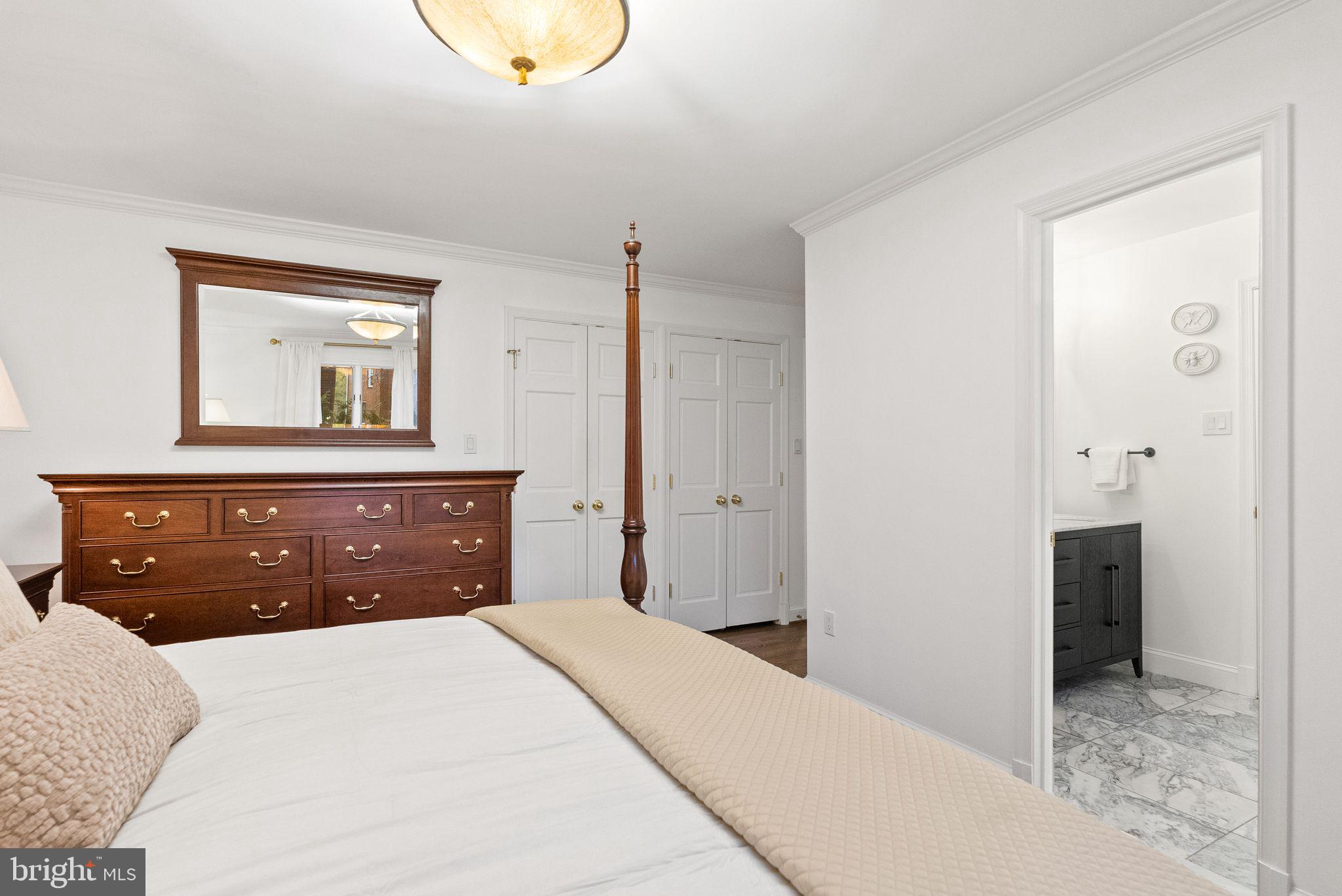 FOXHALL - Residential