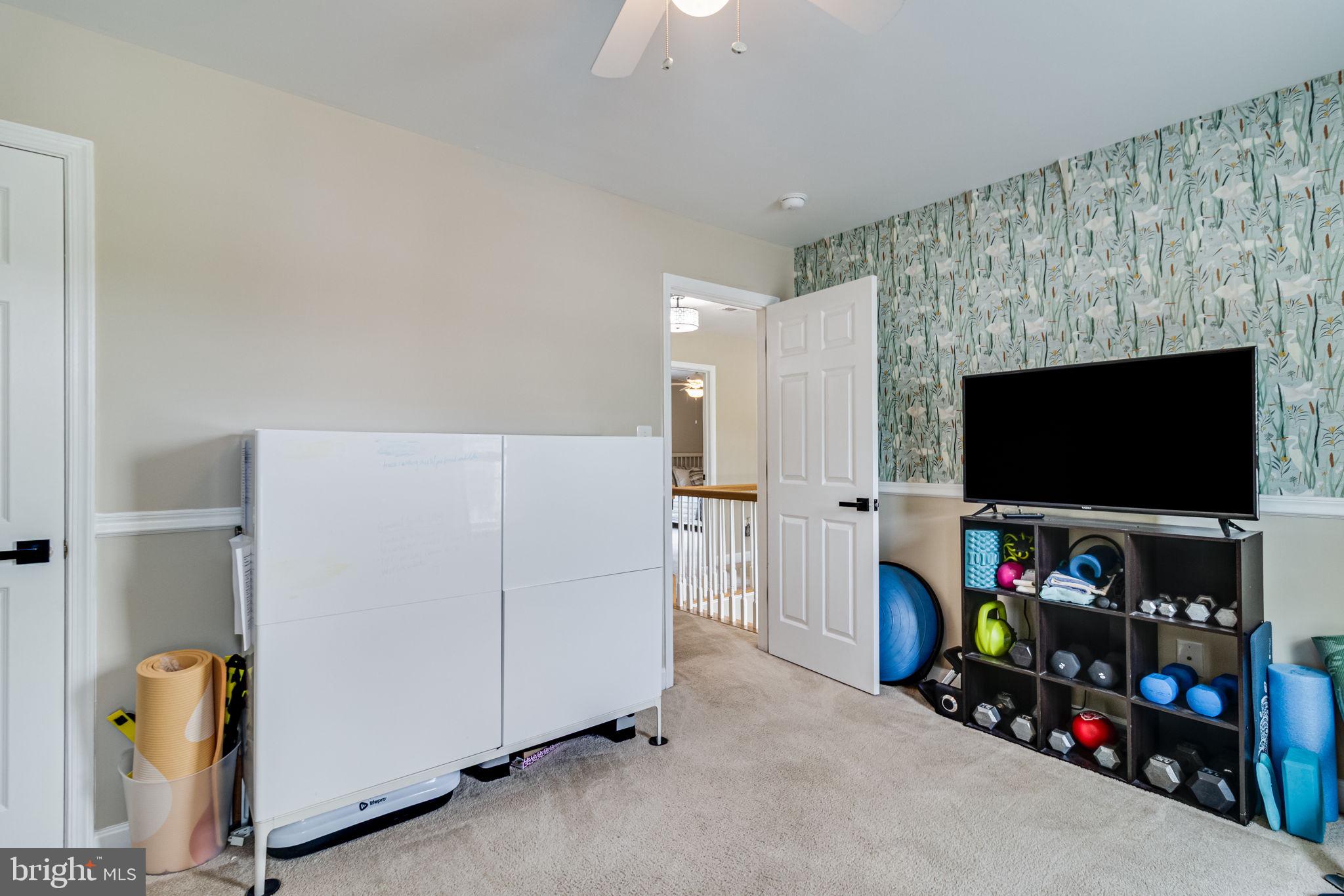 ACADEMY HILLS - Residential
