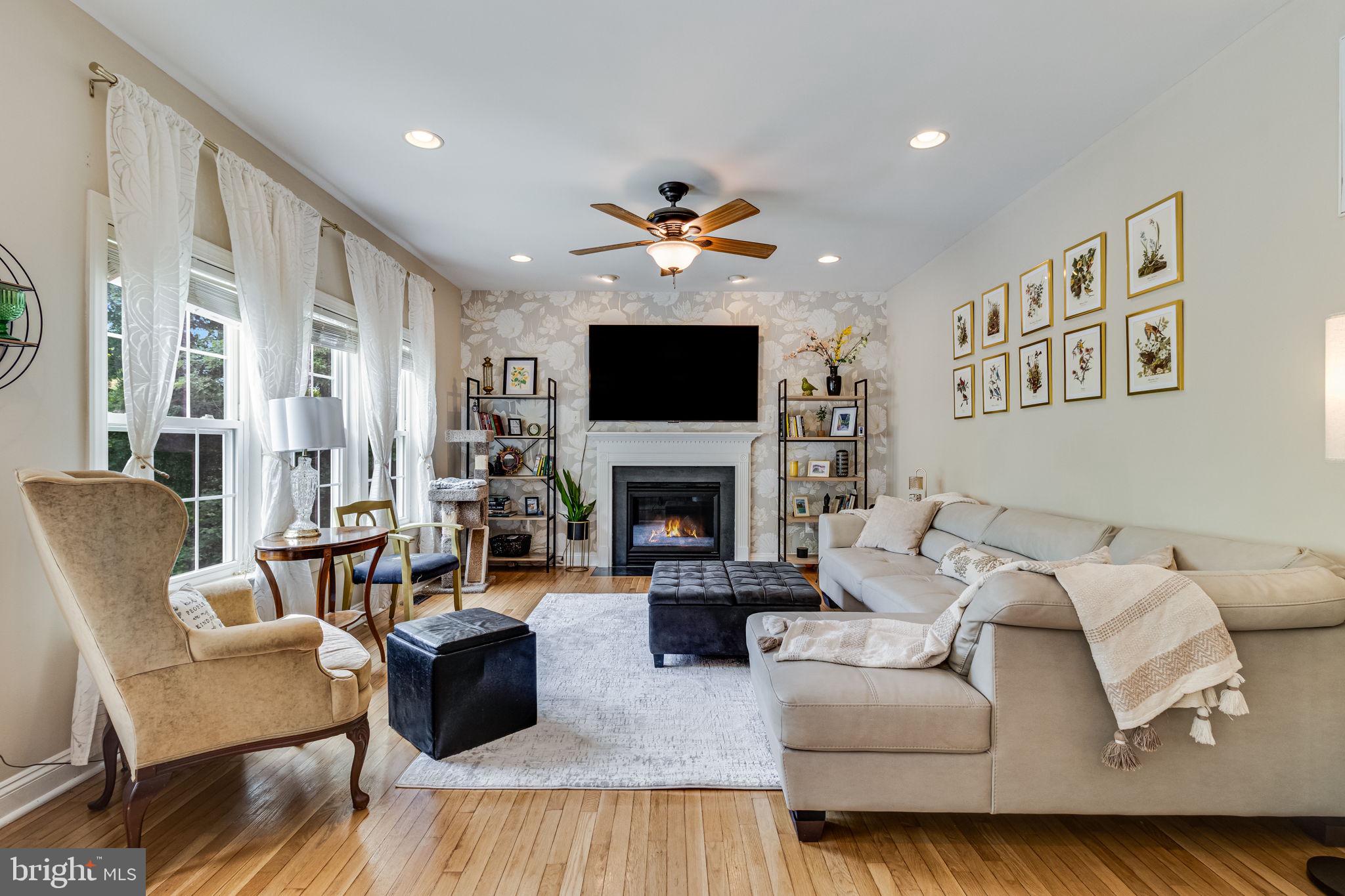 ACADEMY HILLS - Residential