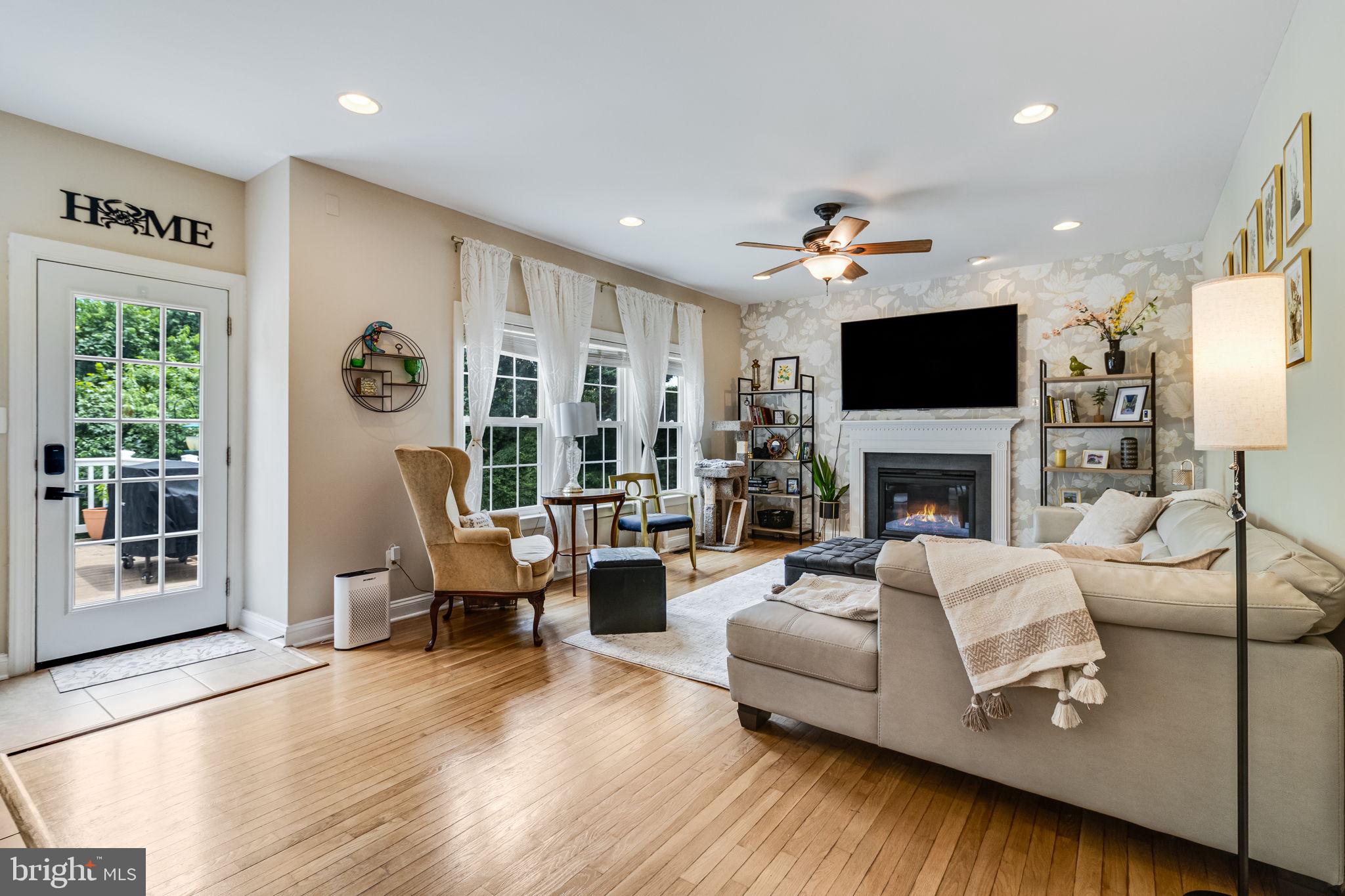ACADEMY HILLS - Residential