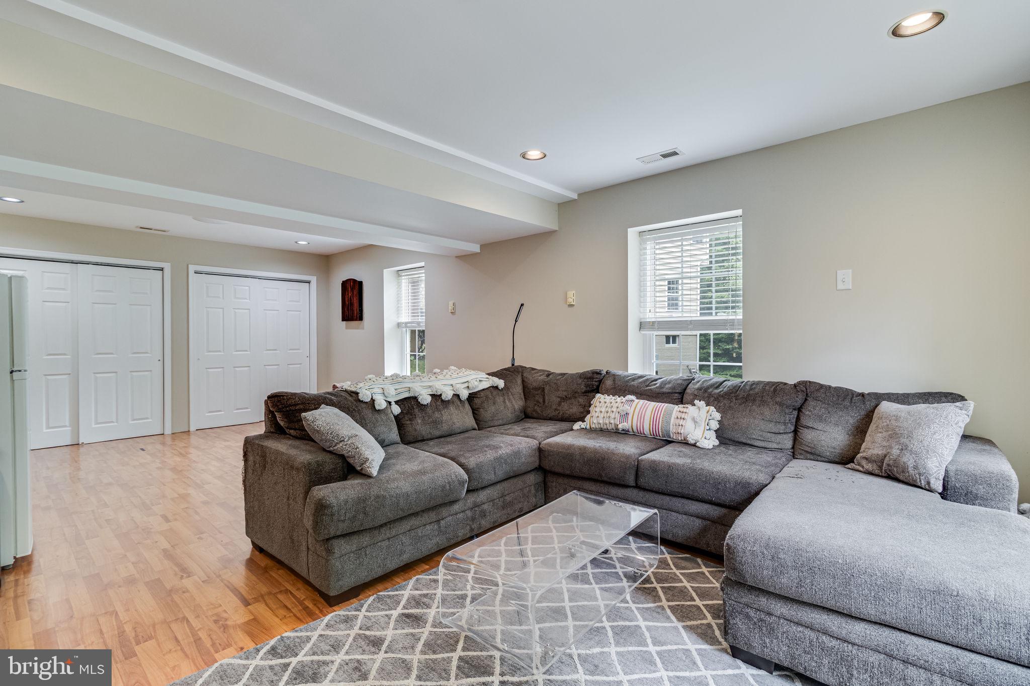 ACADEMY HILLS - Residential