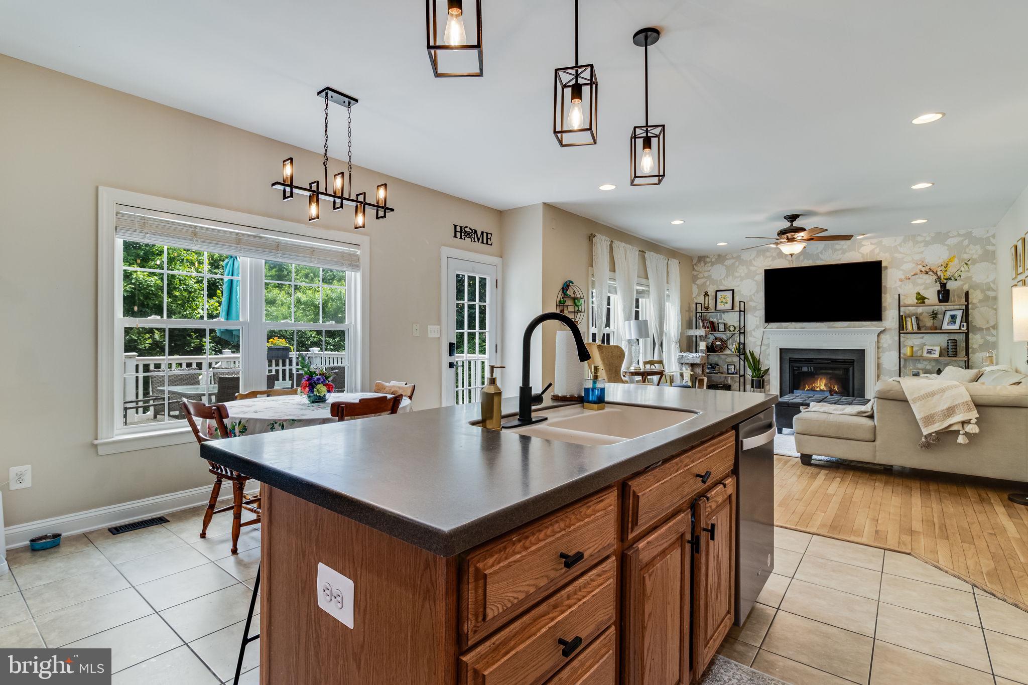 ACADEMY HILLS - Residential