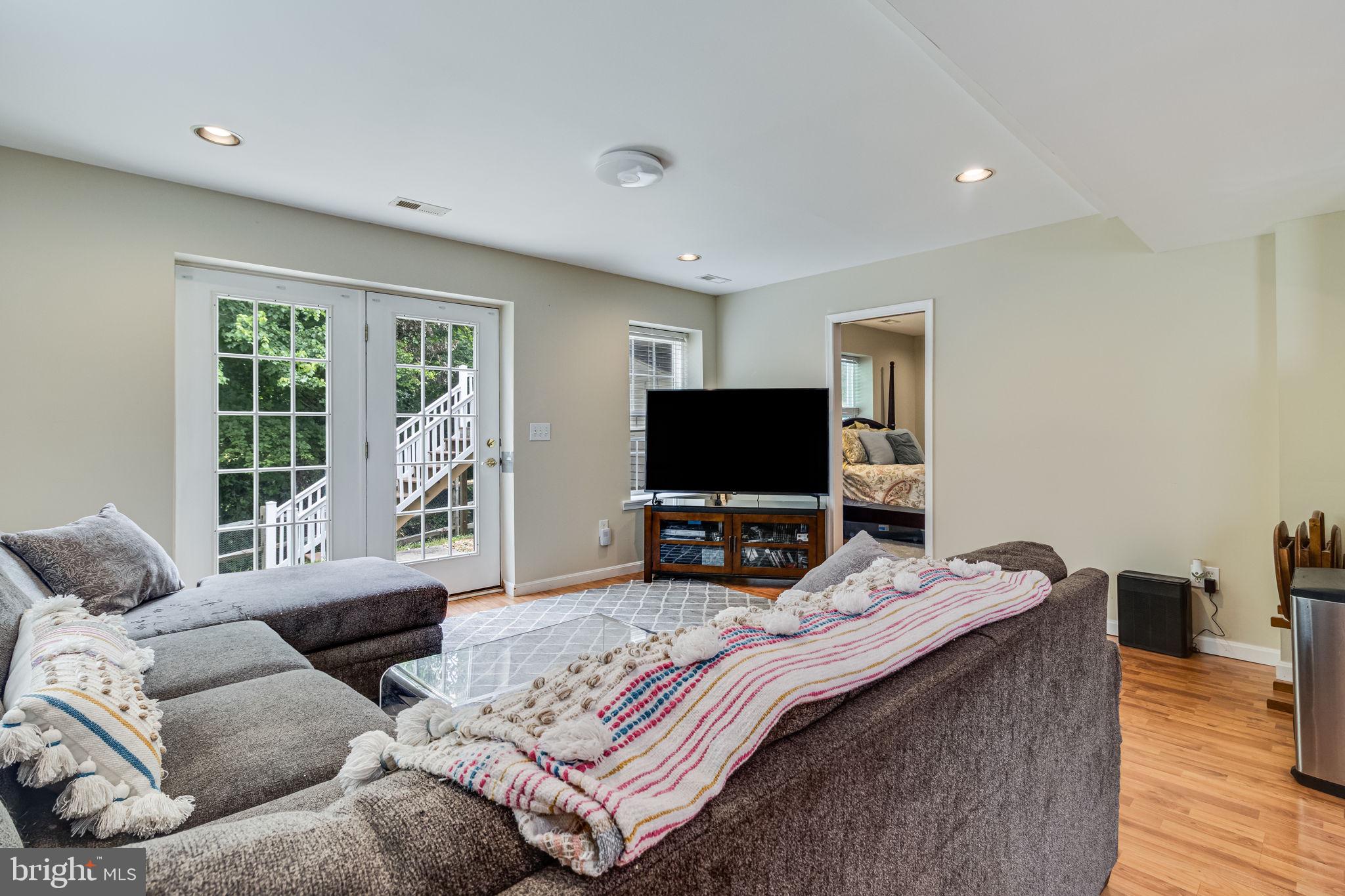 ACADEMY HILLS - Residential