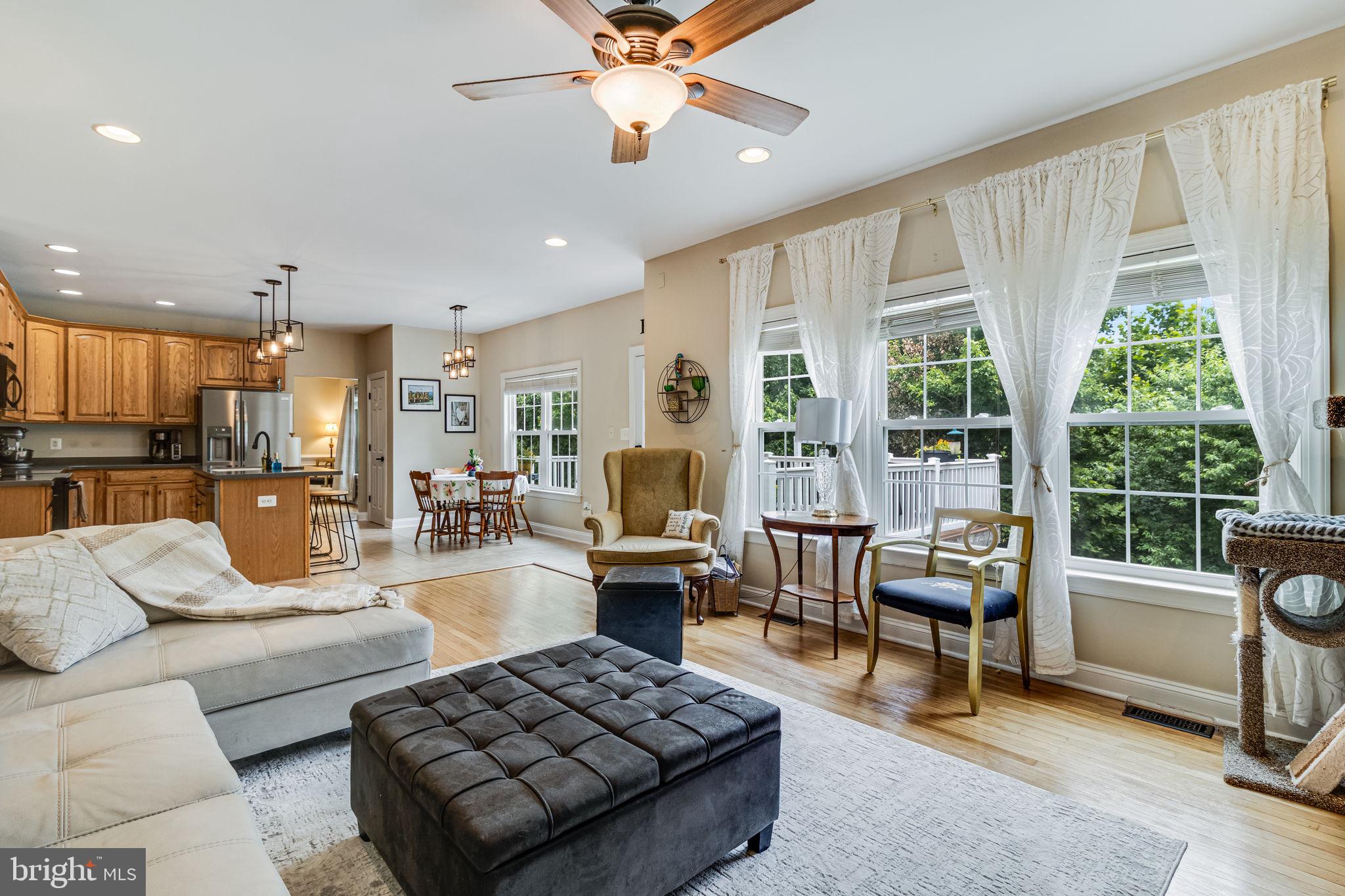 ACADEMY HILLS - Residential