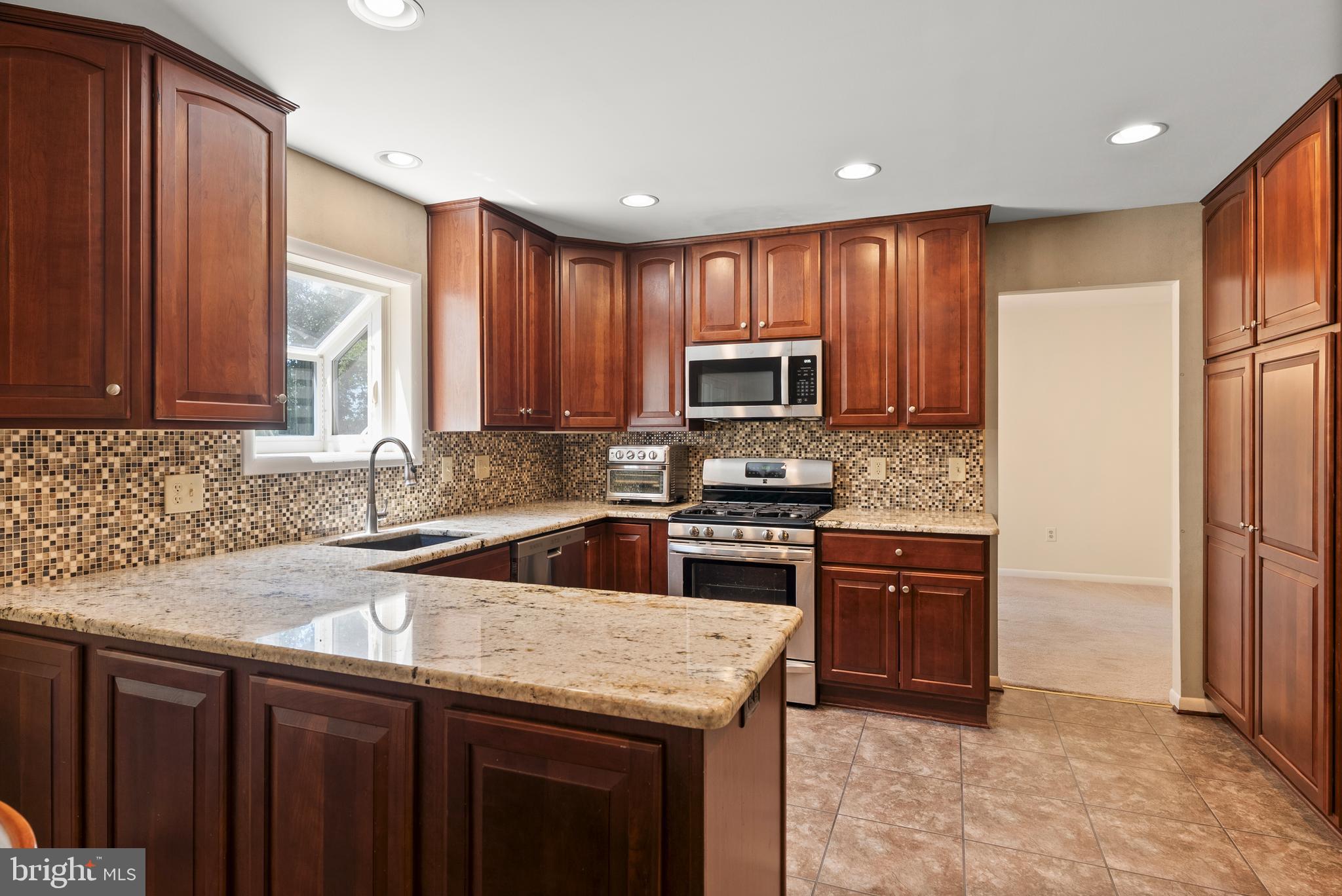 HUNTERS GLEN - Residential