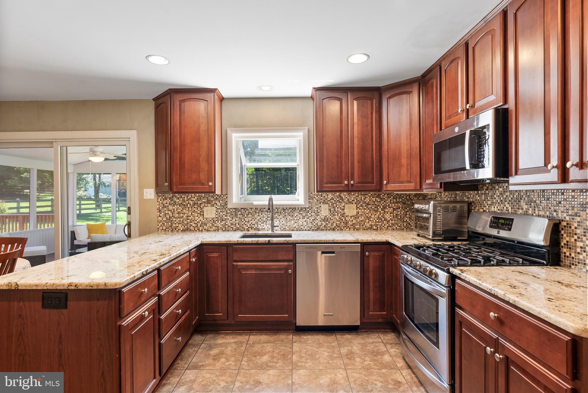 HUNTERS GLEN - Residential